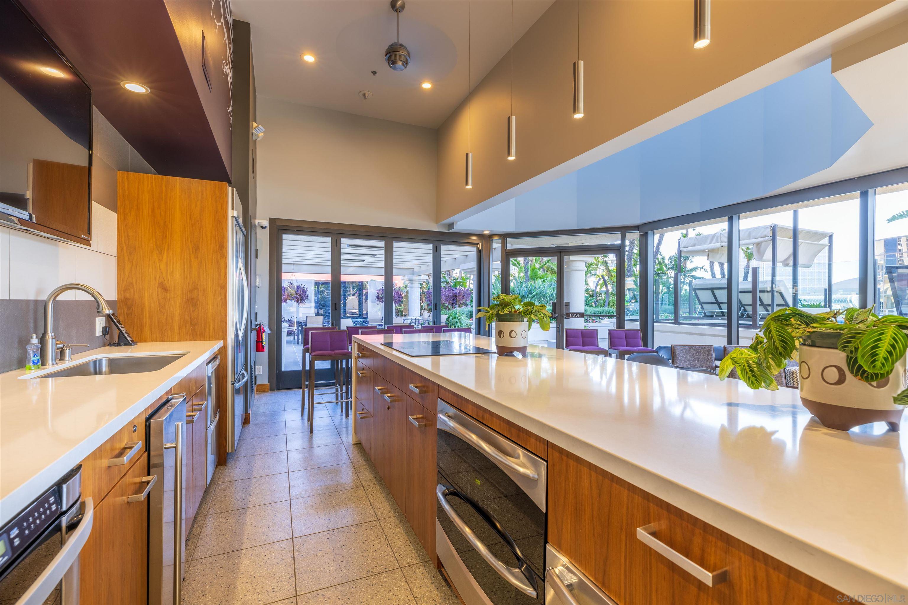 Detail Gallery Image 43 of 45 For 100  Harbor Dr  #2405,  San Diego,  CA 92101 - 2 Beds | 2 Baths