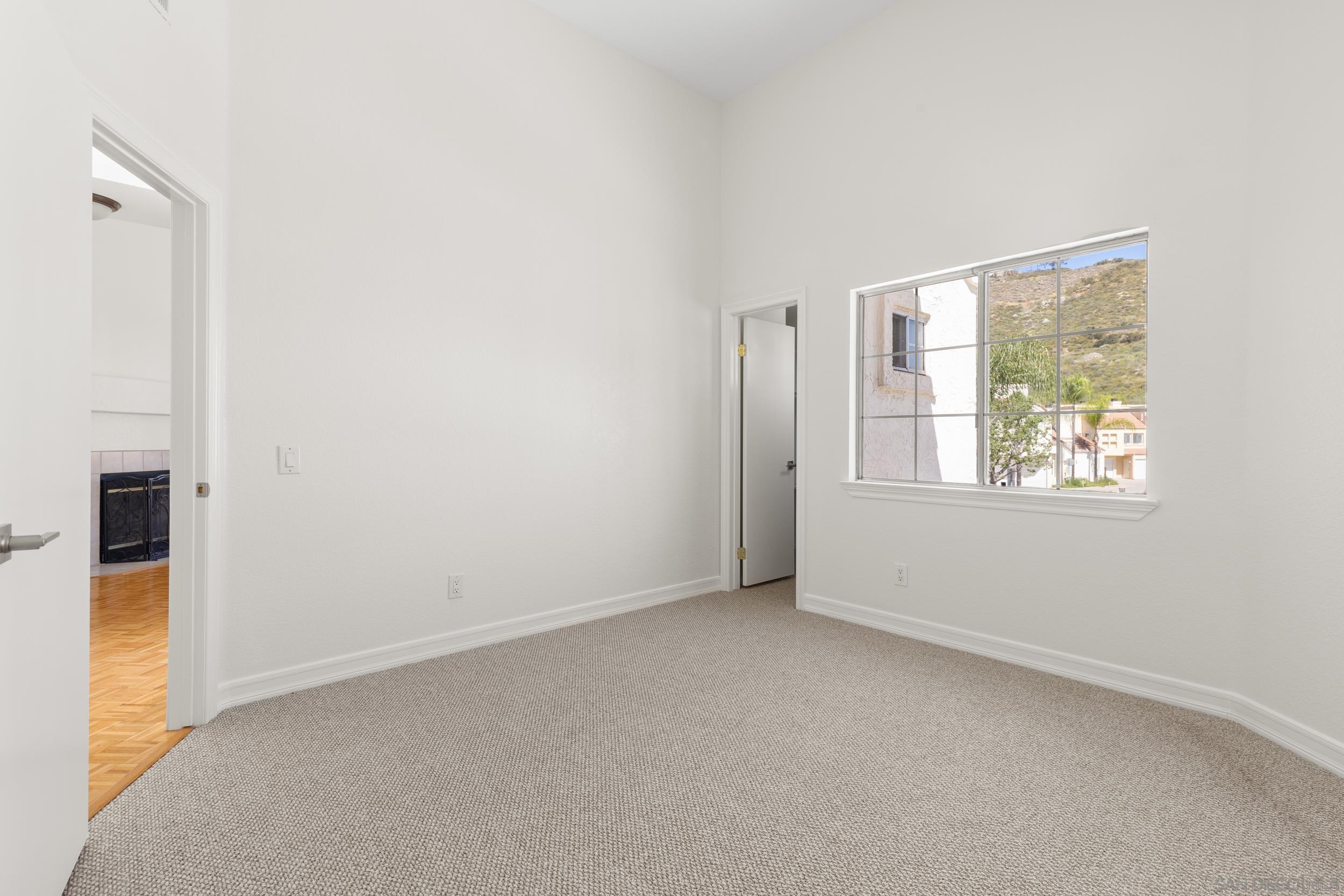 Detail Gallery Image 12 of 27 For 12010  Calle De Montana  #301,  El Cajon,  CA 92019 - 2 Beds | 1 Baths