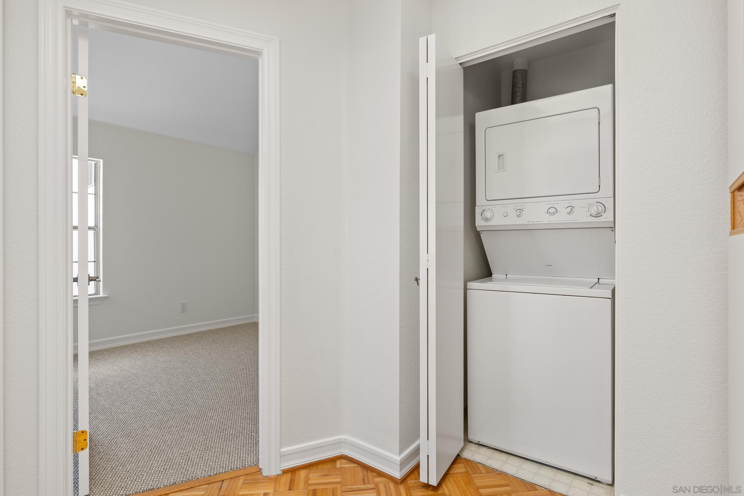 Detail Gallery Image 18 of 27 For 12010  Calle De Montana  #301,  El Cajon,  CA 92019 - 2 Beds | 1 Baths