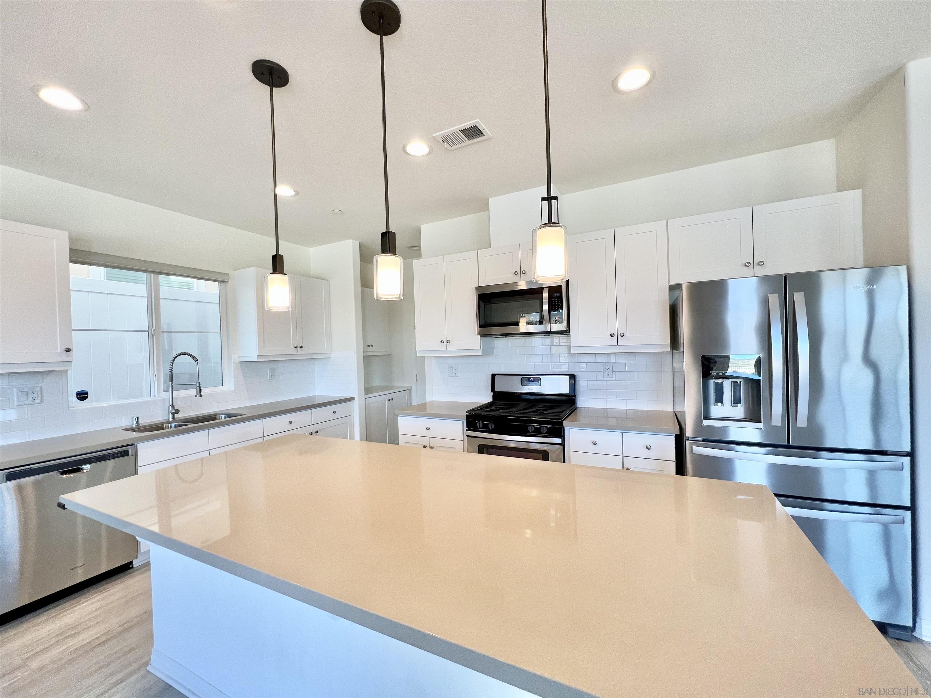 Detail Gallery Image 3 of 25 For 7260  Wembley, San Diego,  CA 92120 - 3 Beds | 2/1 Baths