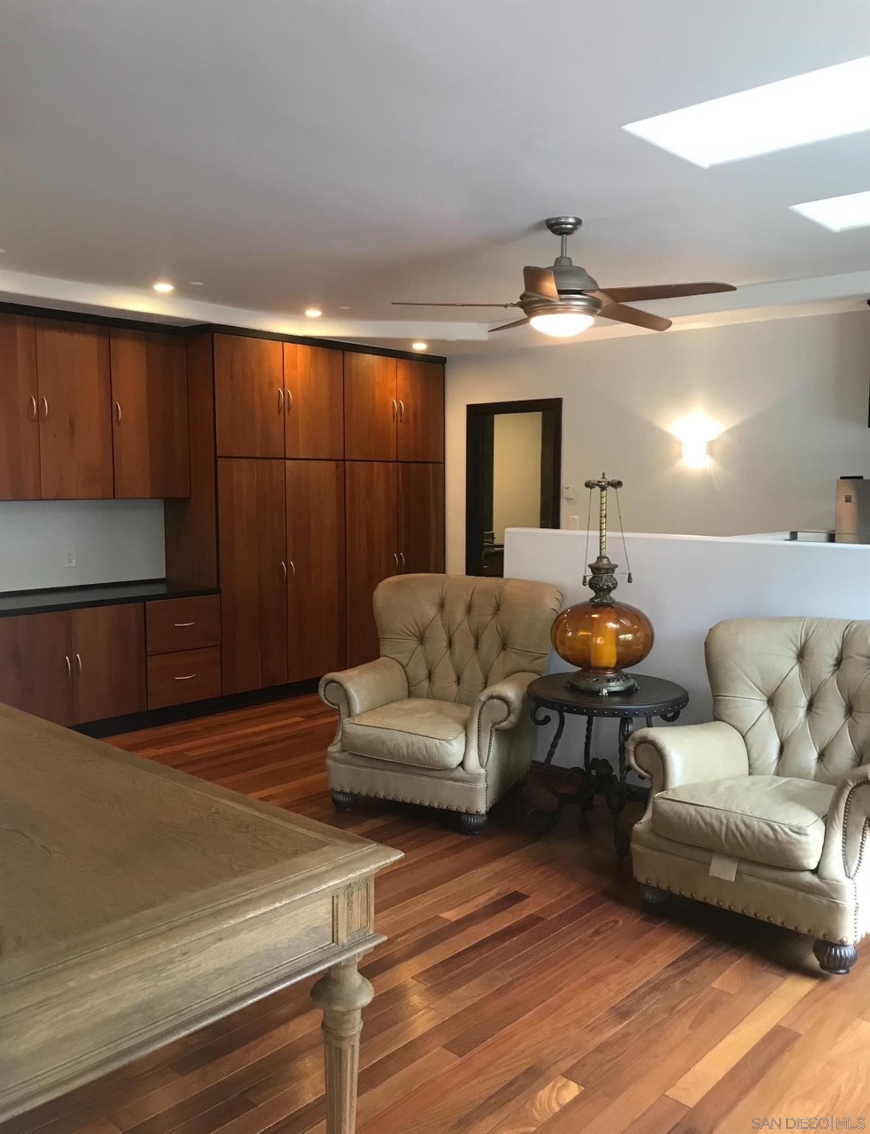 Front Image Thumbnail for SD260007443