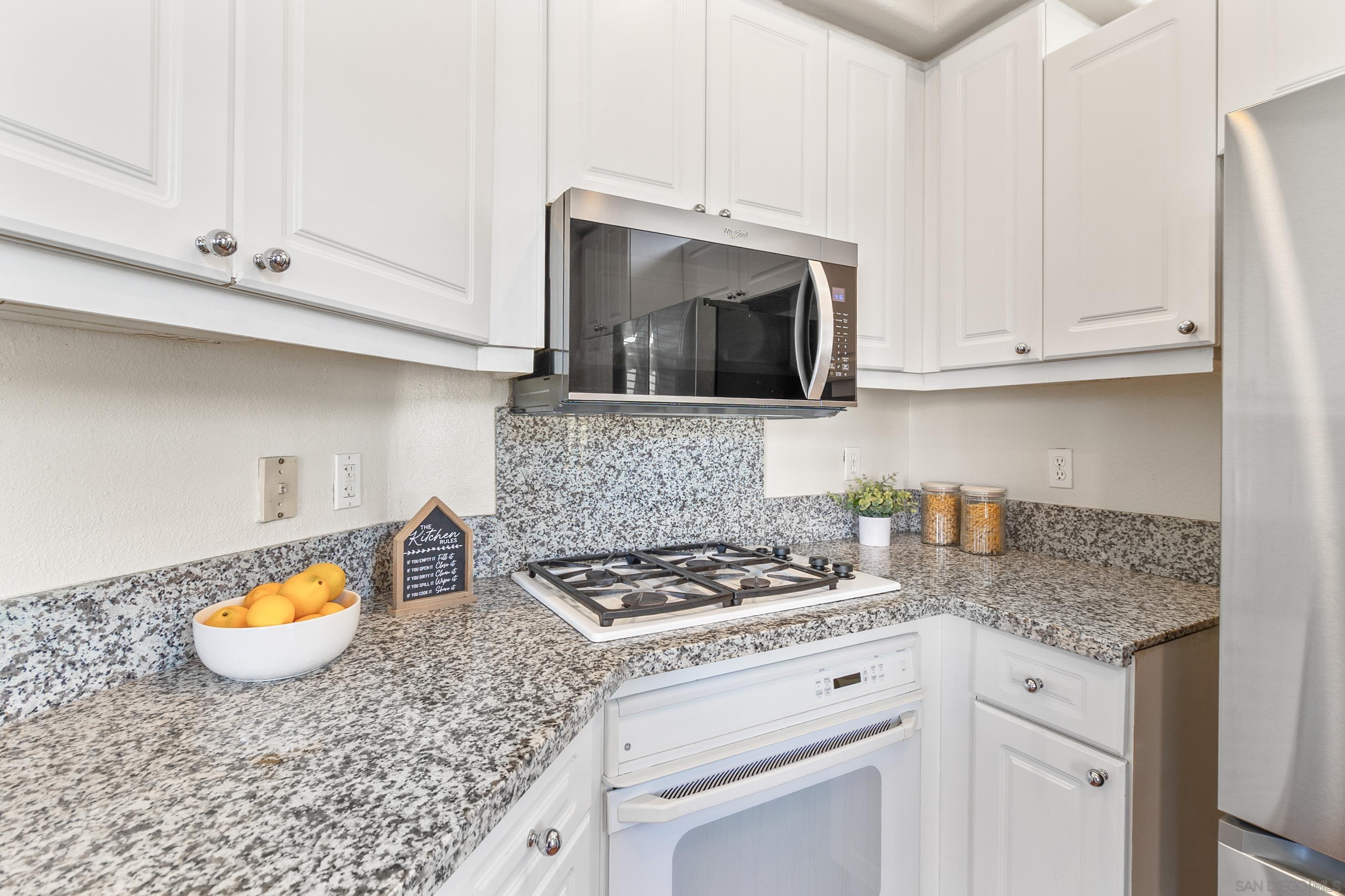 Detail Gallery Image 6 of 17 For 10766  Sabre Hill  258, San Diego,  CA 92128 - 2 Beds | 2 Baths