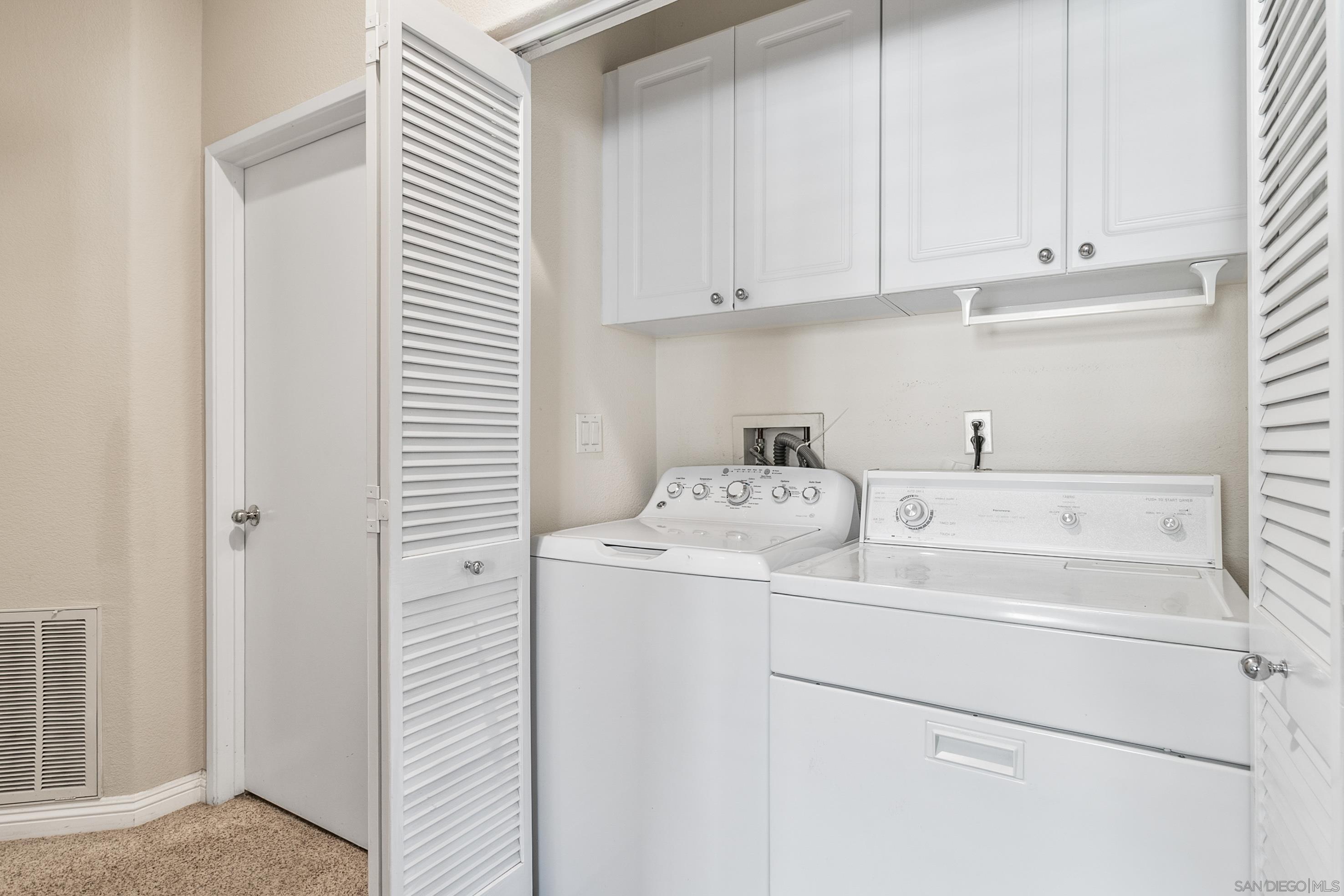 Detail Gallery Image 8 of 17 For 10766  Sabre Hill  258, San Diego,  CA 92128 - 2 Beds | 2 Baths