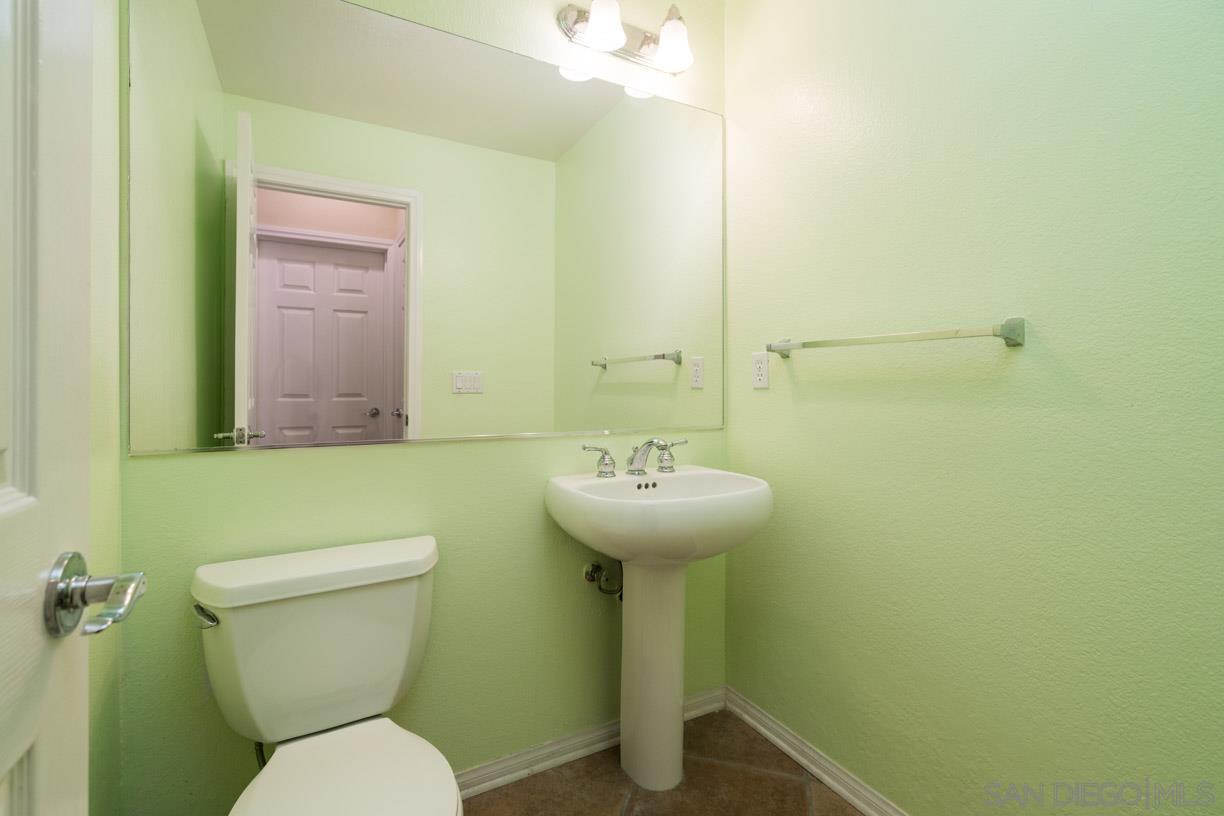 Detail Gallery Image 15 of 32 For 3964  Corte Mar De Hierba, San Diego,  CA 92130 - 5 Beds | 3/1 Baths