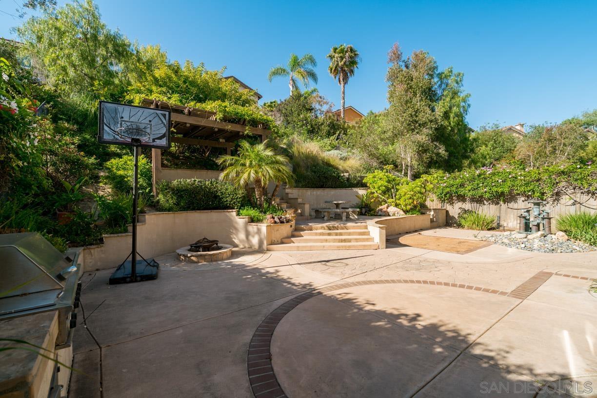 Detail Gallery Image 26 of 32 For 3964  Corte Mar De Hierba, San Diego,  CA 92130 - 5 Beds | 3/1 Baths