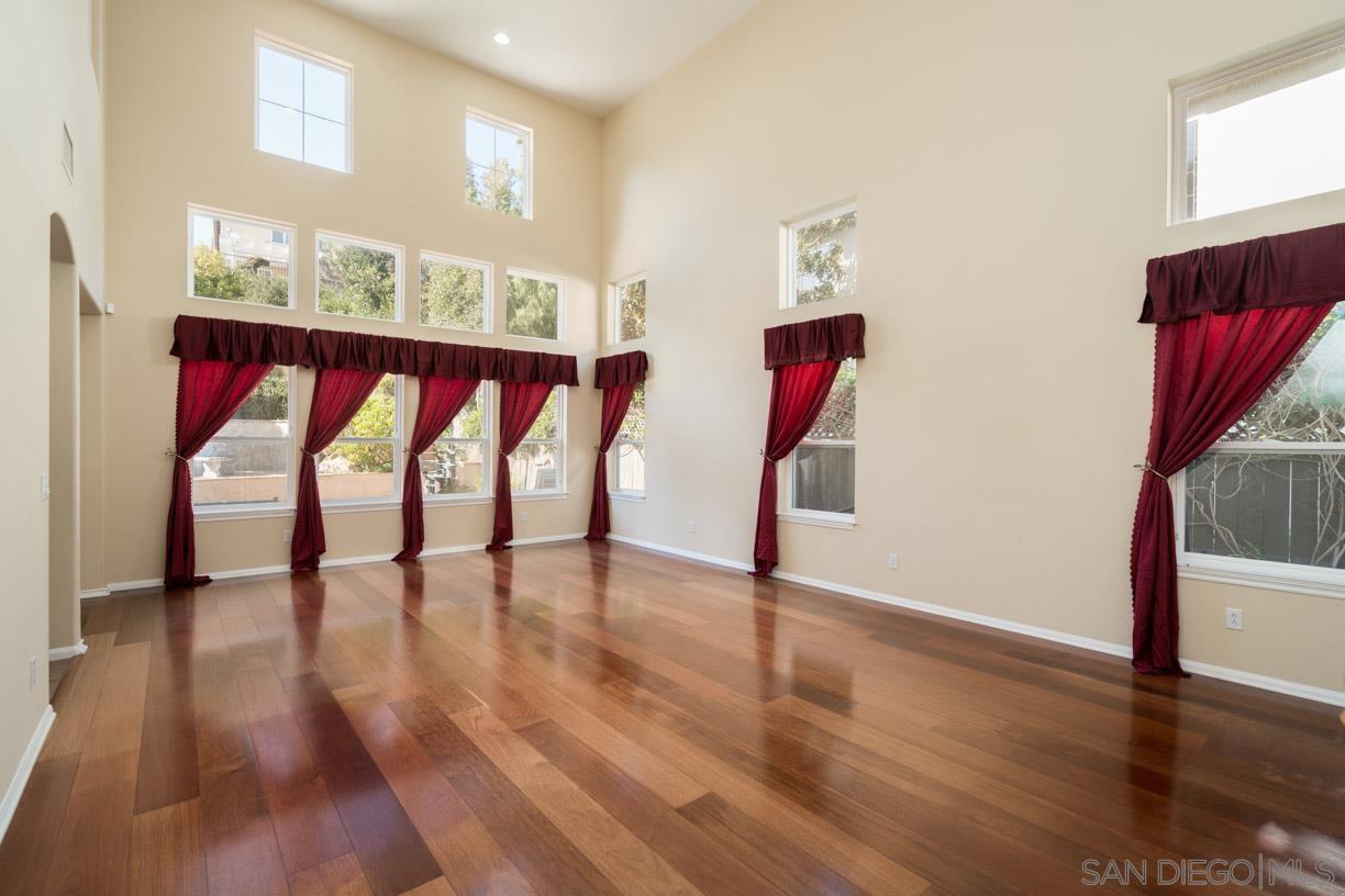 Detail Gallery Image 4 of 32 For 3964  Corte Mar De Hierba, San Diego,  CA 92130 - 5 Beds | 3/1 Baths