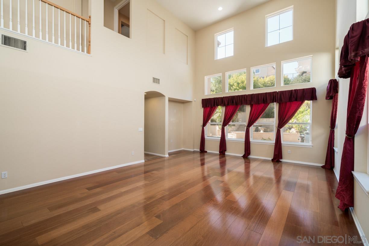 Detail Gallery Image 5 of 32 For 3964  Corte Mar De Hierba, San Diego,  CA 92130 - 5 Beds | 3/1 Baths