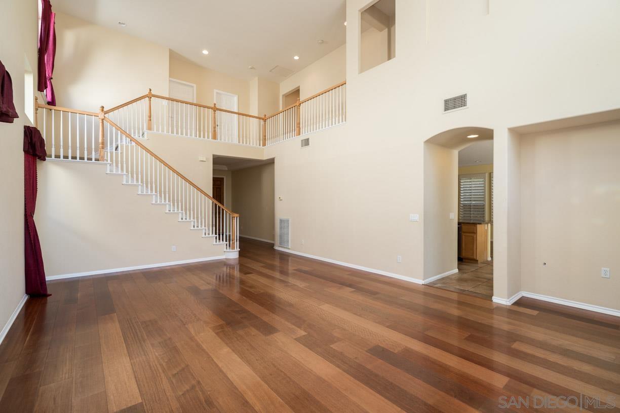 Detail Gallery Image 6 of 32 For 3964  Corte Mar De Hierba, San Diego,  CA 92130 - 5 Beds | 3/1 Baths