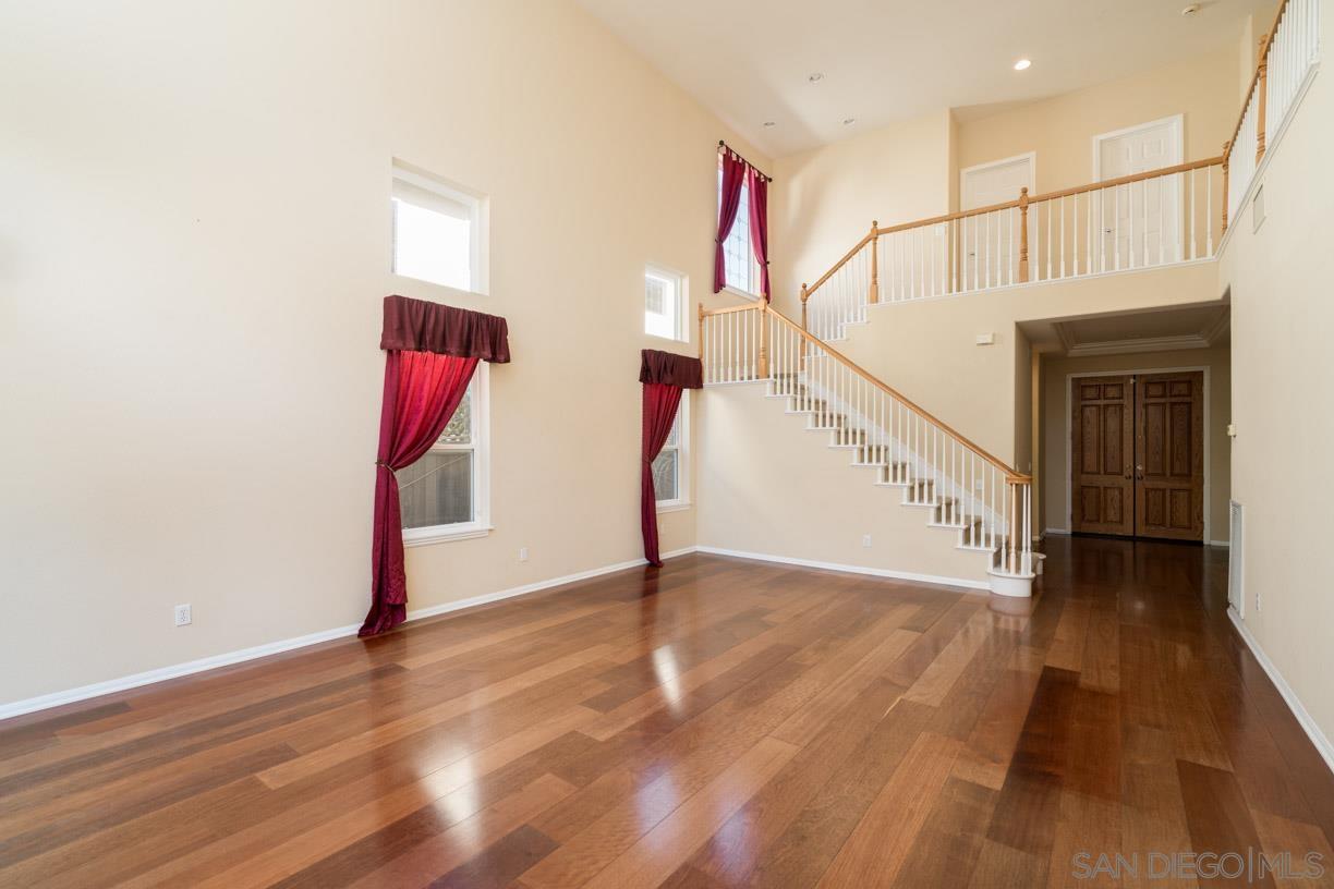 Detail Gallery Image 7 of 32 For 3964  Corte Mar De Hierba, San Diego,  CA 92130 - 5 Beds | 3/1 Baths