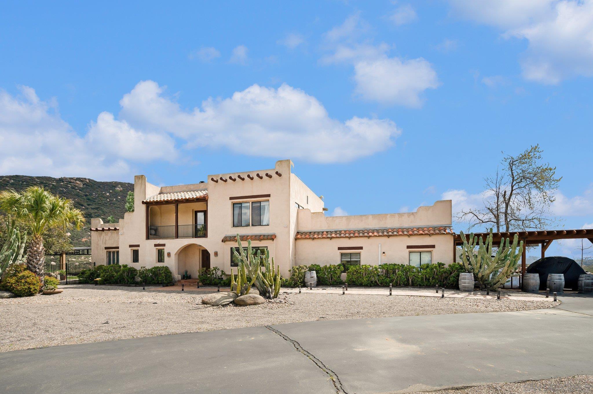 Detail Gallery Image 2 of 71 For 17287  Oak Hollow Road, Ramona,  CA 92065 - 5 Beds | 3/1 Baths