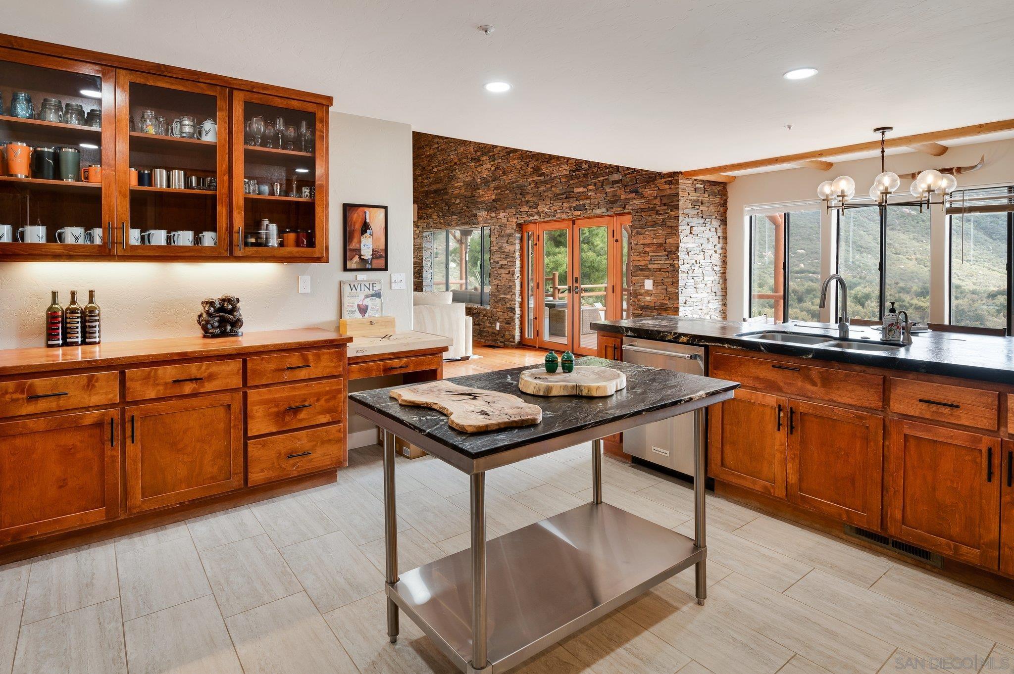 Detail Gallery Image 12 of 71 For 17287  Oak Hollow Road, Ramona,  CA 92065 - 5 Beds | 3/1 Baths