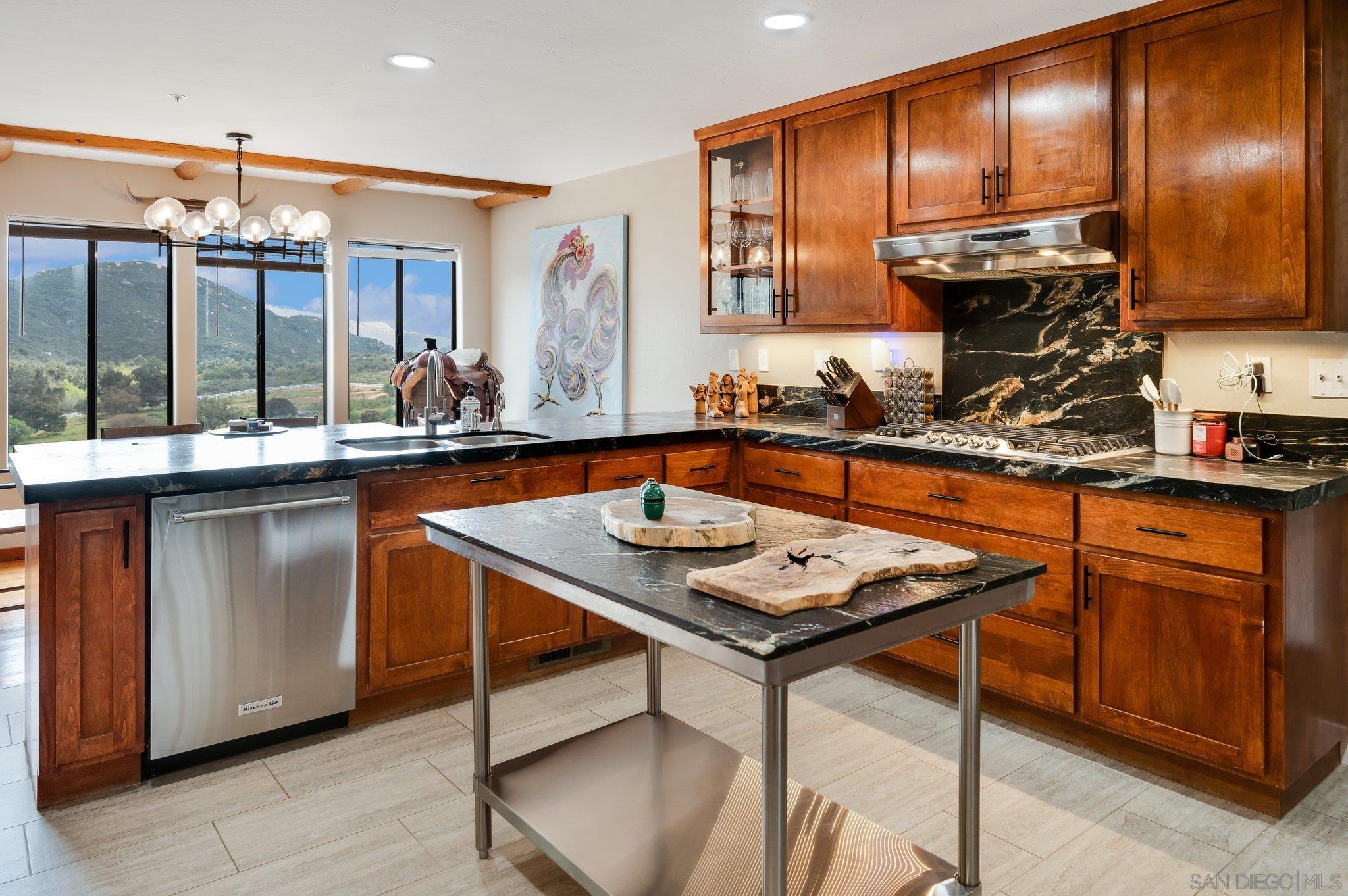 Detail Gallery Image 13 of 71 For 17287  Oak Hollow Road, Ramona,  CA 92065 - 5 Beds | 3/1 Baths