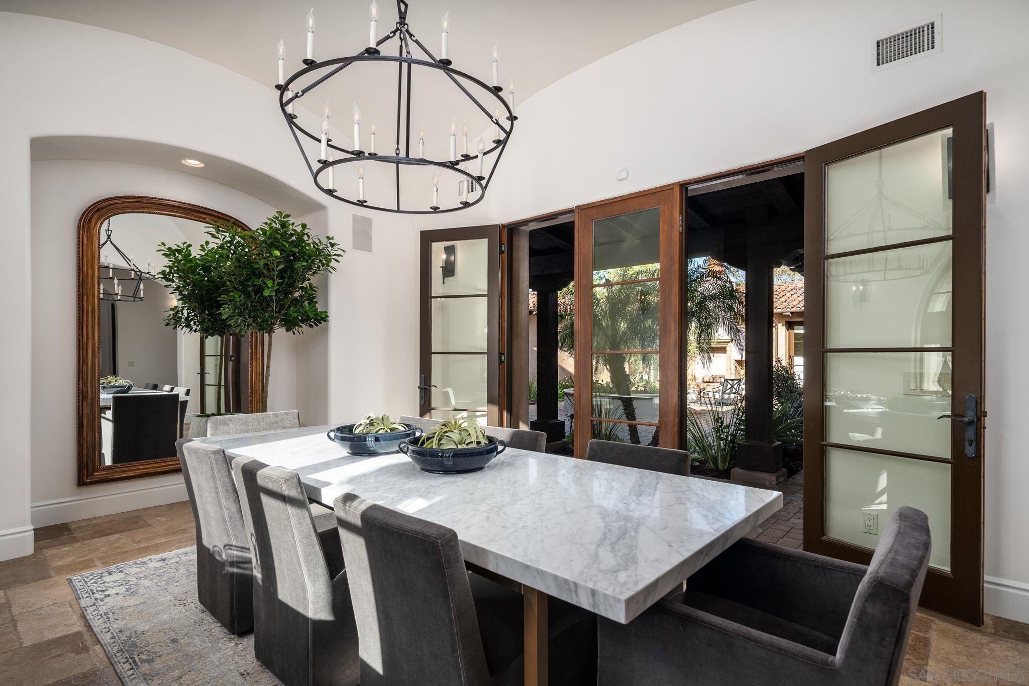 Detail Gallery Image 13 of 27 For 8173  Doug Hill, San Diego,  CA 92127 - 6 Beds | 6/1 Baths