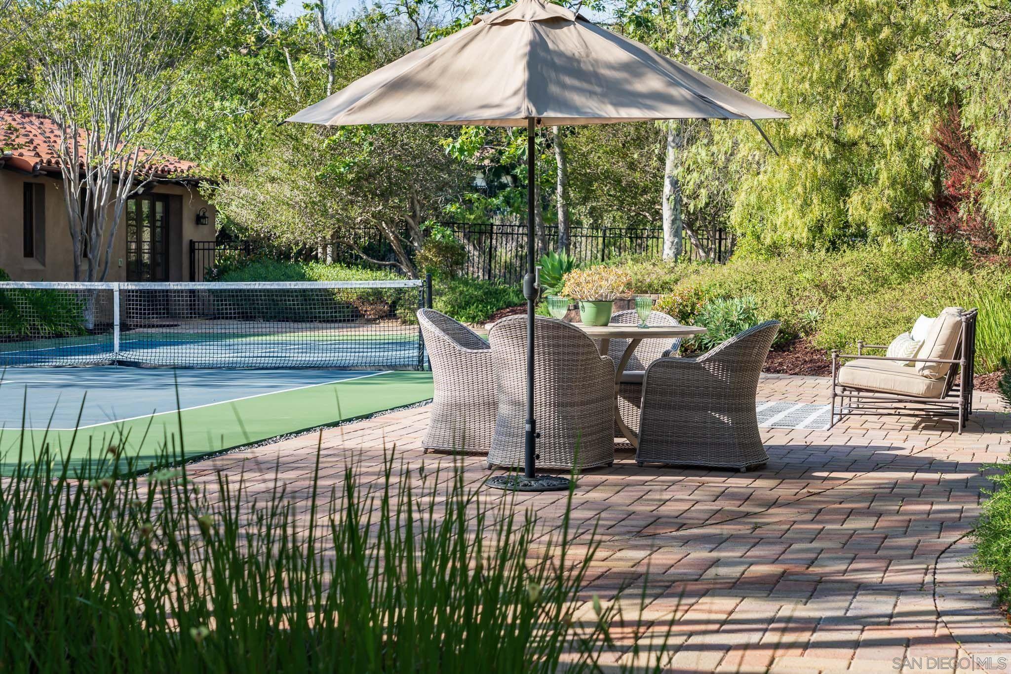 Detail Gallery Image 23 of 27 For 8173  Doug Hill, San Diego,  CA 92127 - 6 Beds | 6/1 Baths