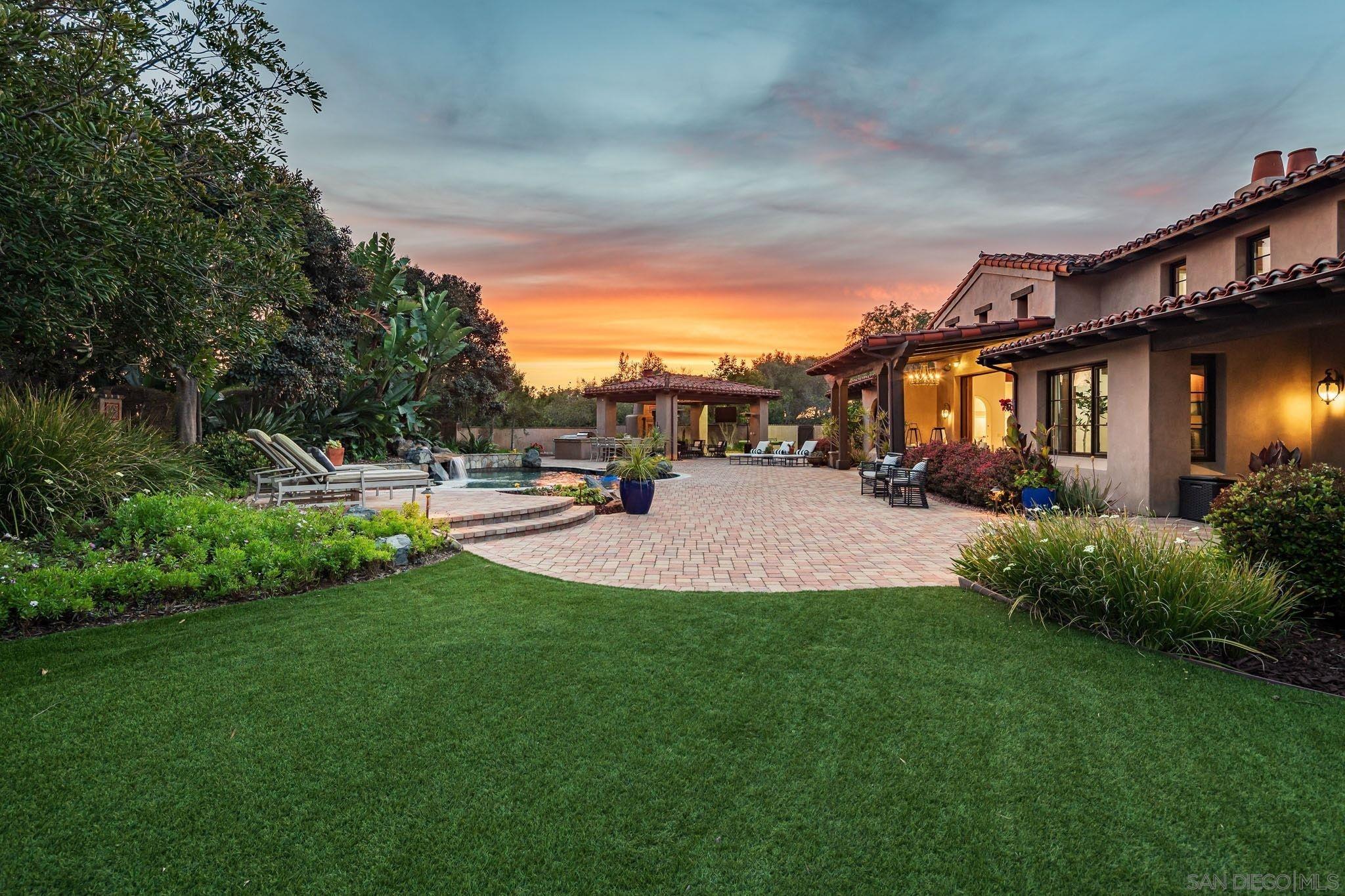 Detail Gallery Image 25 of 27 For 8173  Doug Hill, San Diego,  CA 92127 - 6 Beds | 6/1 Baths