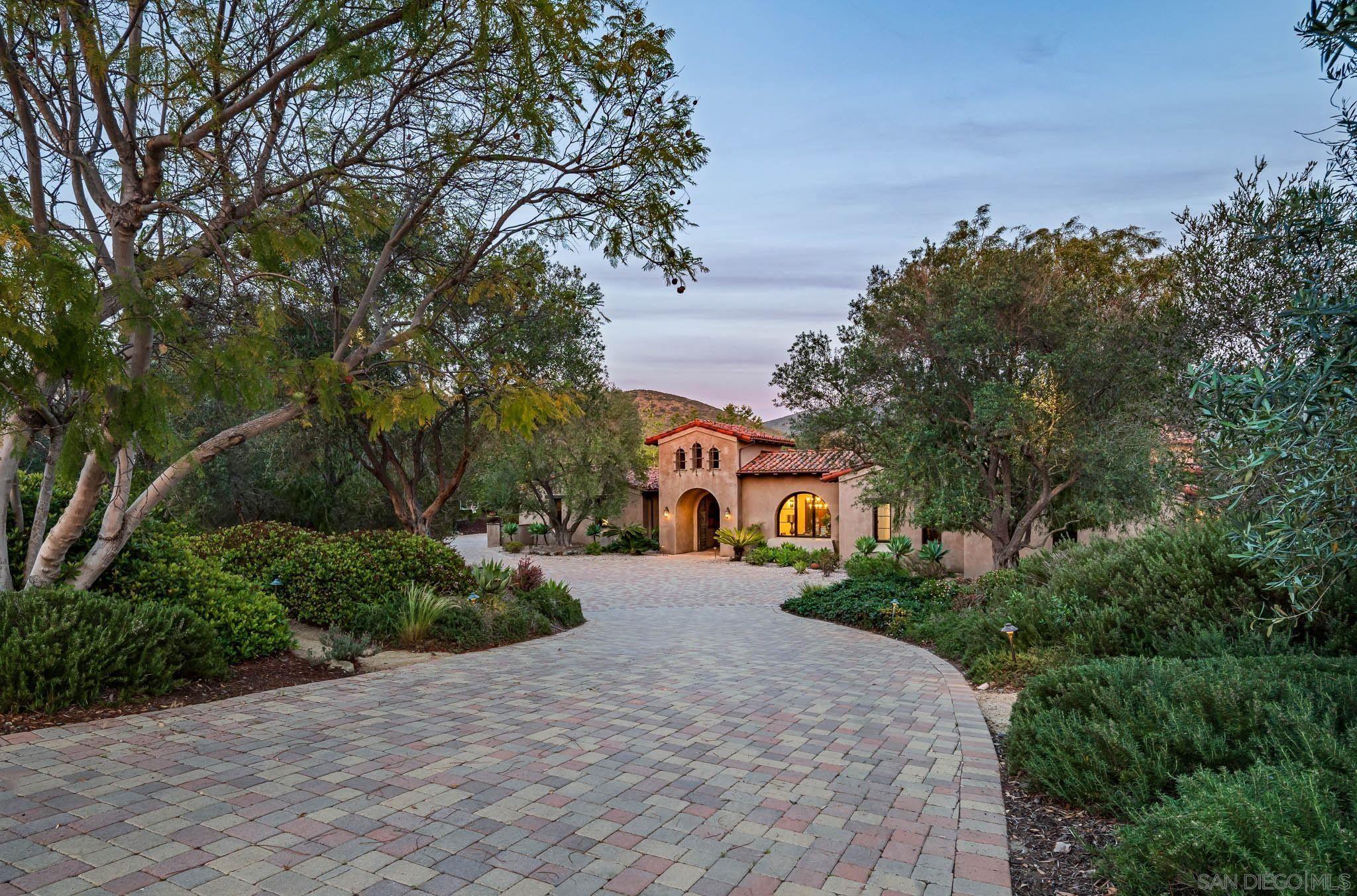 Detail Gallery Image 27 of 27 For 8173  Doug Hill, San Diego,  CA 92127 - 6 Beds | 6/1 Baths