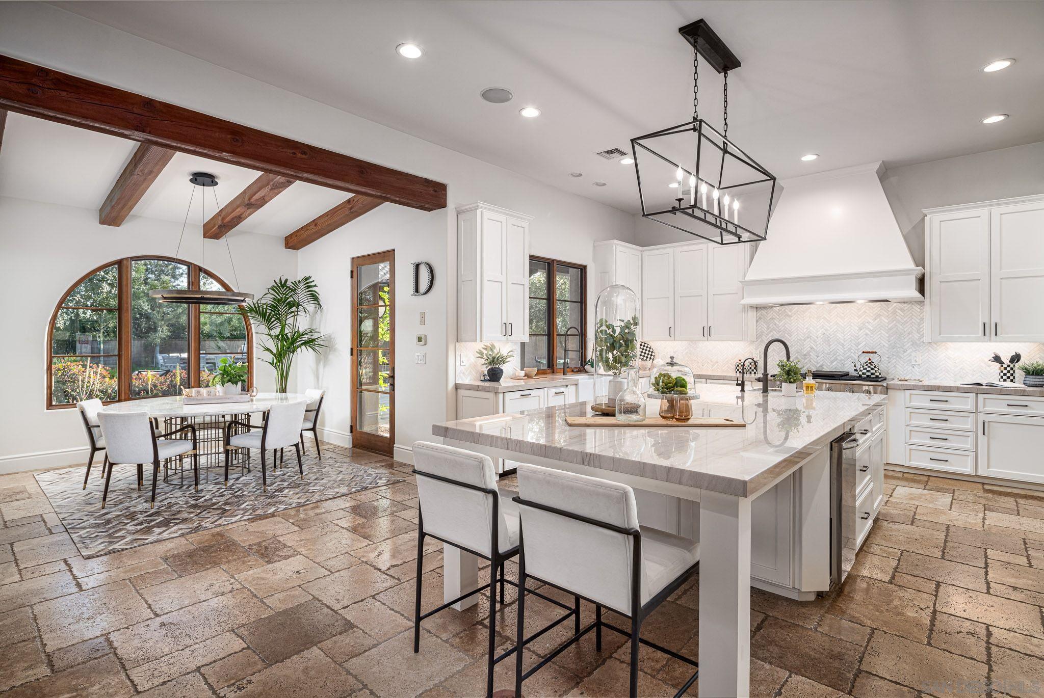 Detail Gallery Image 10 of 27 For 8173  Doug Hill, San Diego,  CA 92127 - 6 Beds | 6/1 Baths