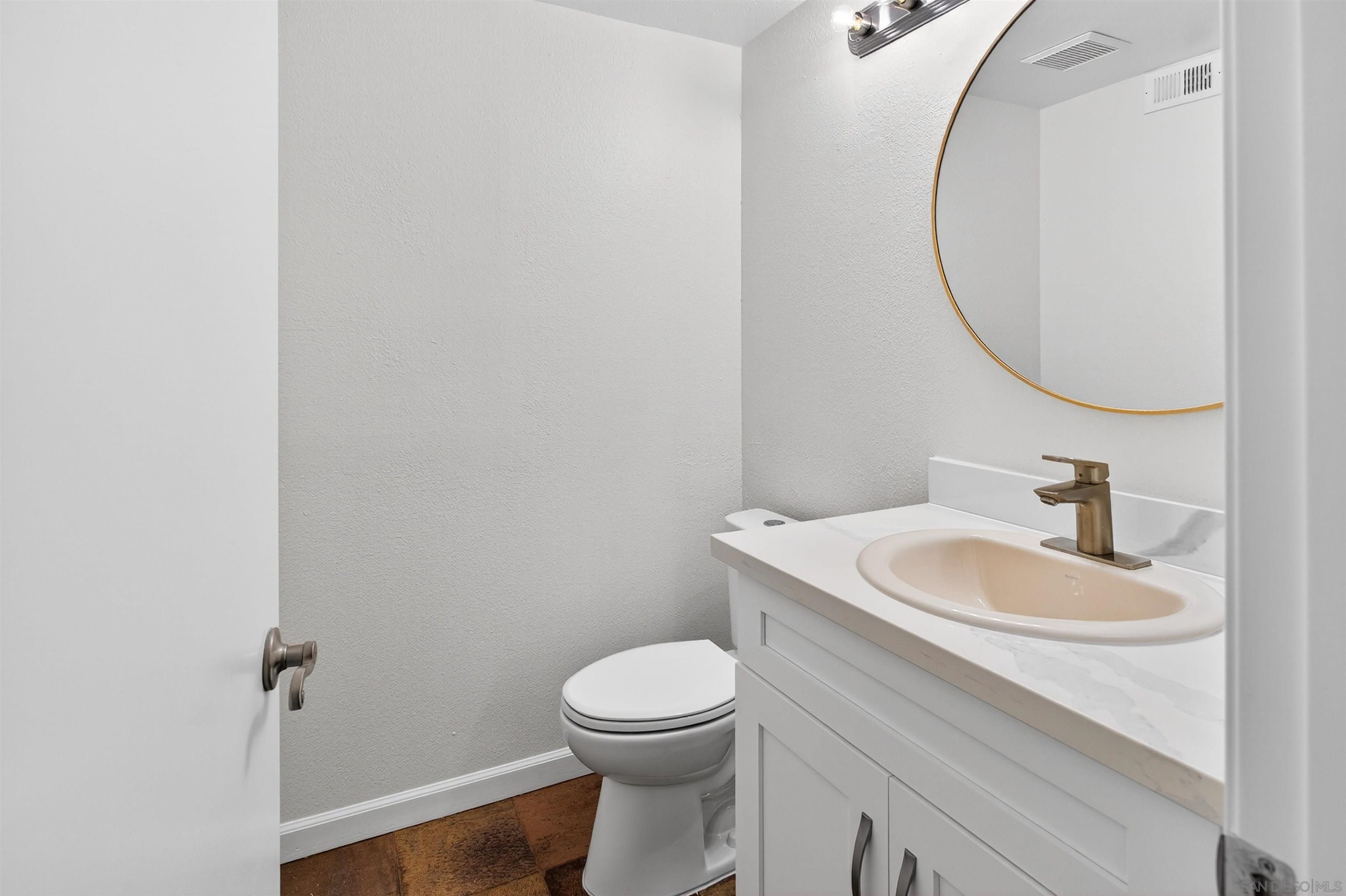 Detail Gallery Image 19 of 49 For 4444  Benfield Ct  #29,  San Diego,  CA 92113 - 3 Beds | 2/1 Baths