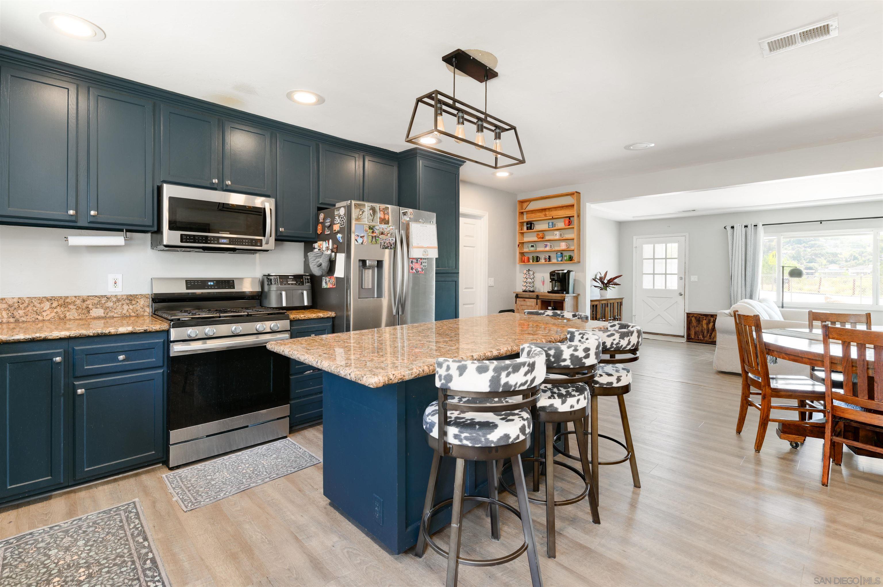 Front Image Thumbnail for SD260007451