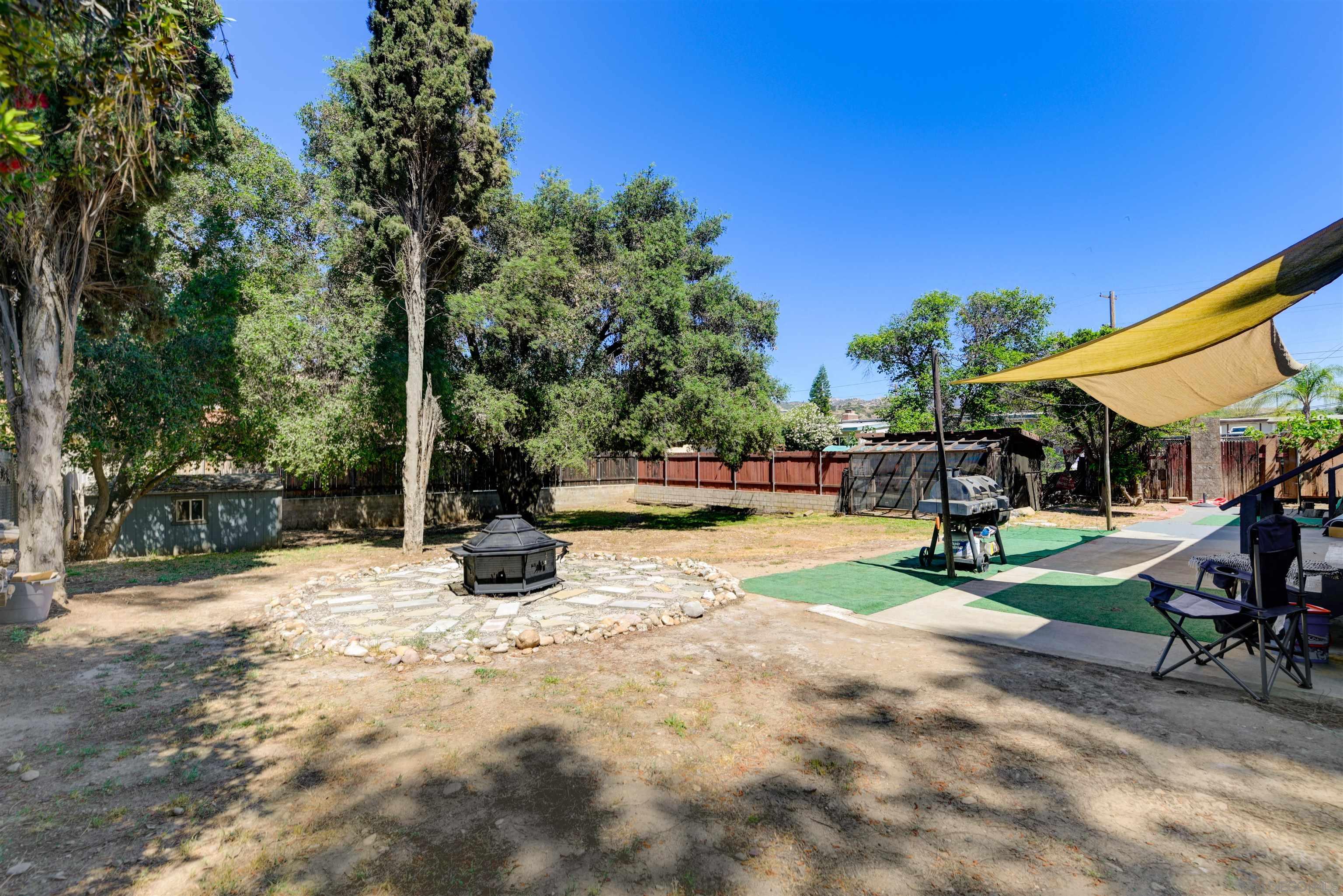 Detail Gallery Image 9 of 15 For 12738  Lakeshore Drive, Lakeside,  CA 92040 - 3 Beds | 2/1 Baths