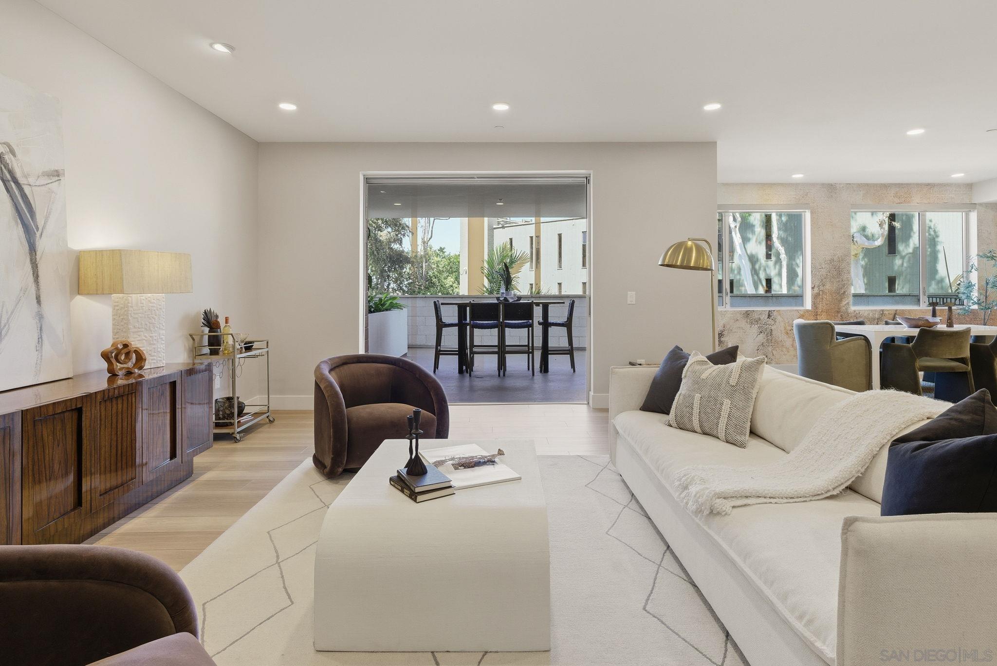 Detail Gallery Image 13 of 44 For 2501  State Street  #205,  Carlsbad,  CA 92008 - 2 Beds | 2/1 Baths