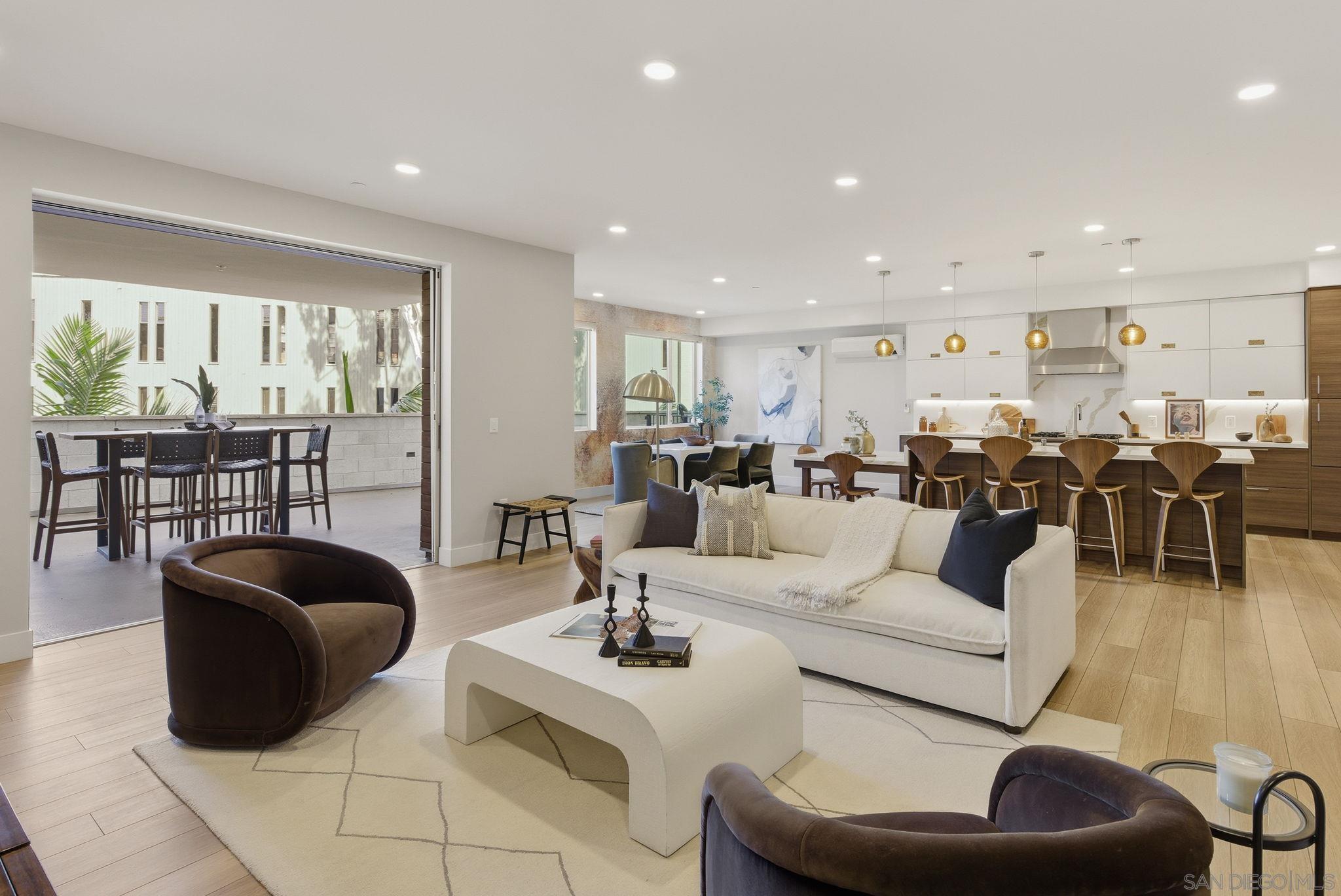 Detail Gallery Image 14 of 44 For 2501  State Street  #205,  Carlsbad,  CA 92008 - 2 Beds | 2/1 Baths