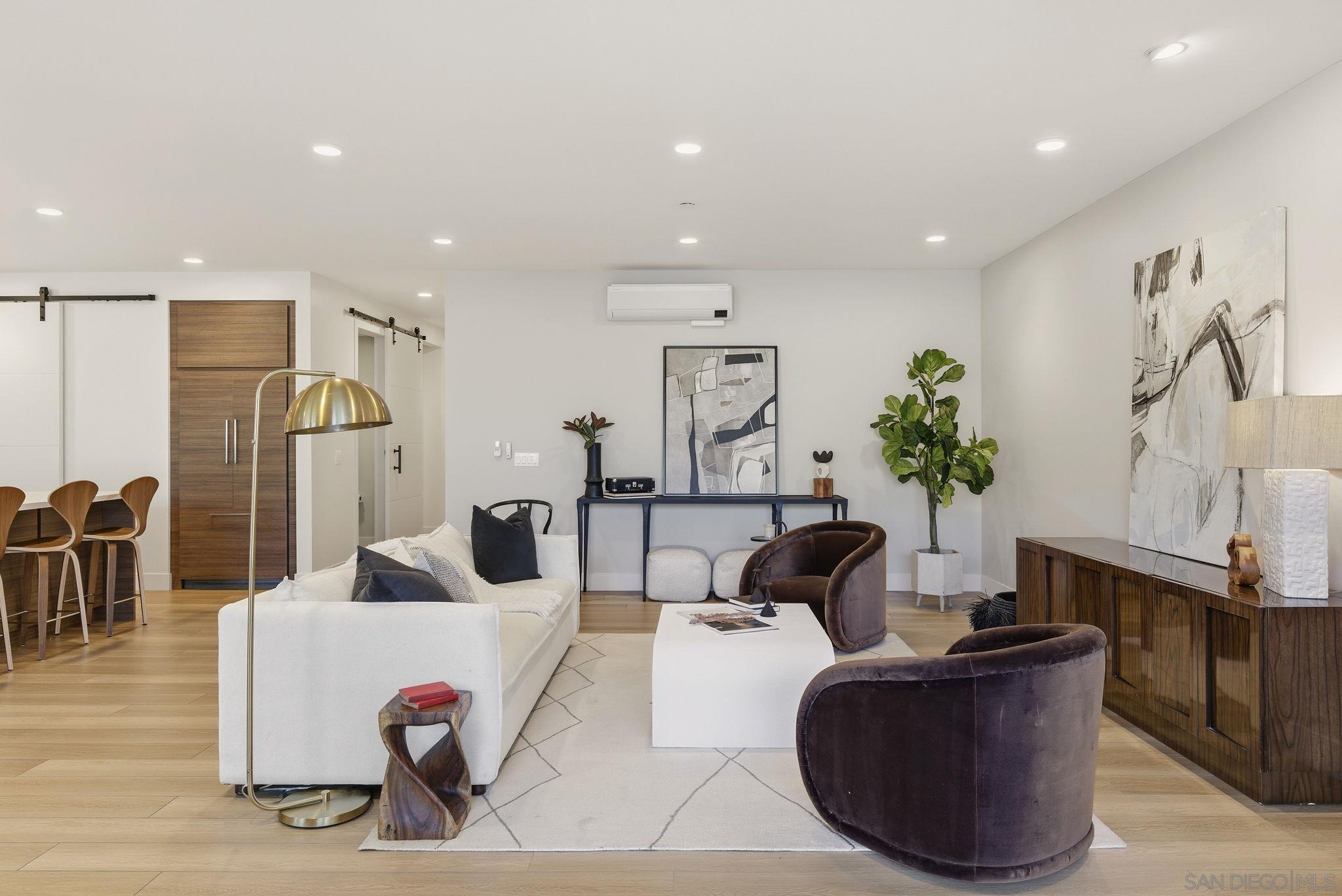 Detail Gallery Image 15 of 44 For 2501  State Street  #205,  Carlsbad,  CA 92008 - 2 Beds | 2/1 Baths