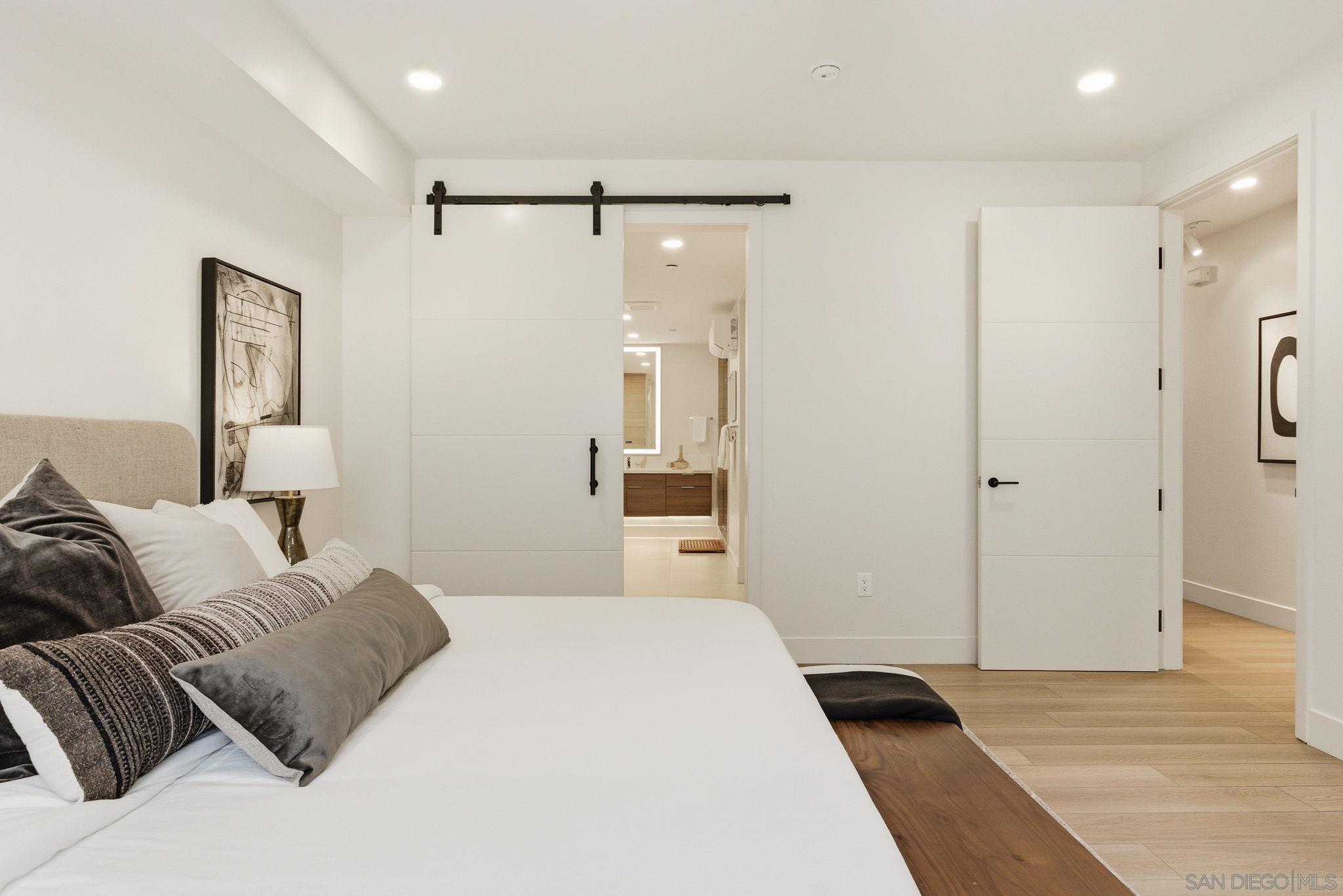 Detail Gallery Image 21 of 44 For 2501  State Street  #205,  Carlsbad,  CA 92008 - 2 Beds | 2/1 Baths