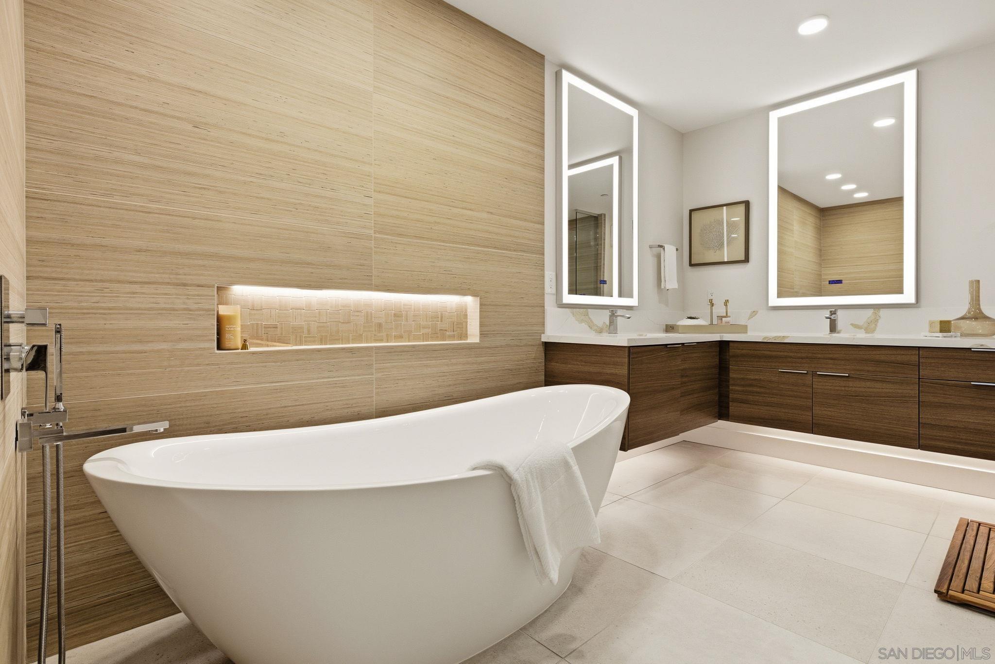 Detail Gallery Image 22 of 44 For 2501  State Street  #205,  Carlsbad,  CA 92008 - 2 Beds | 2/1 Baths