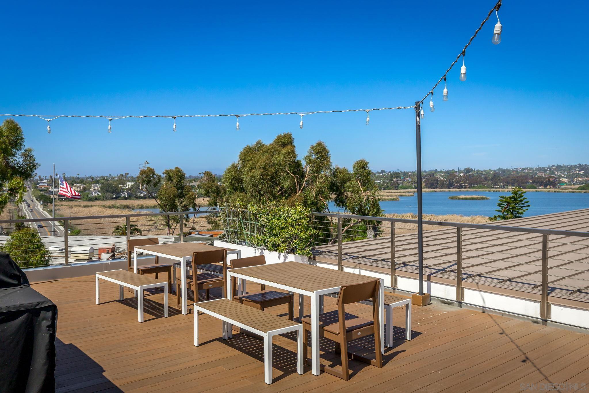 Detail Gallery Image 36 of 44 For 2501  State Street  #205,  Carlsbad,  CA 92008 - 2 Beds | 2/1 Baths