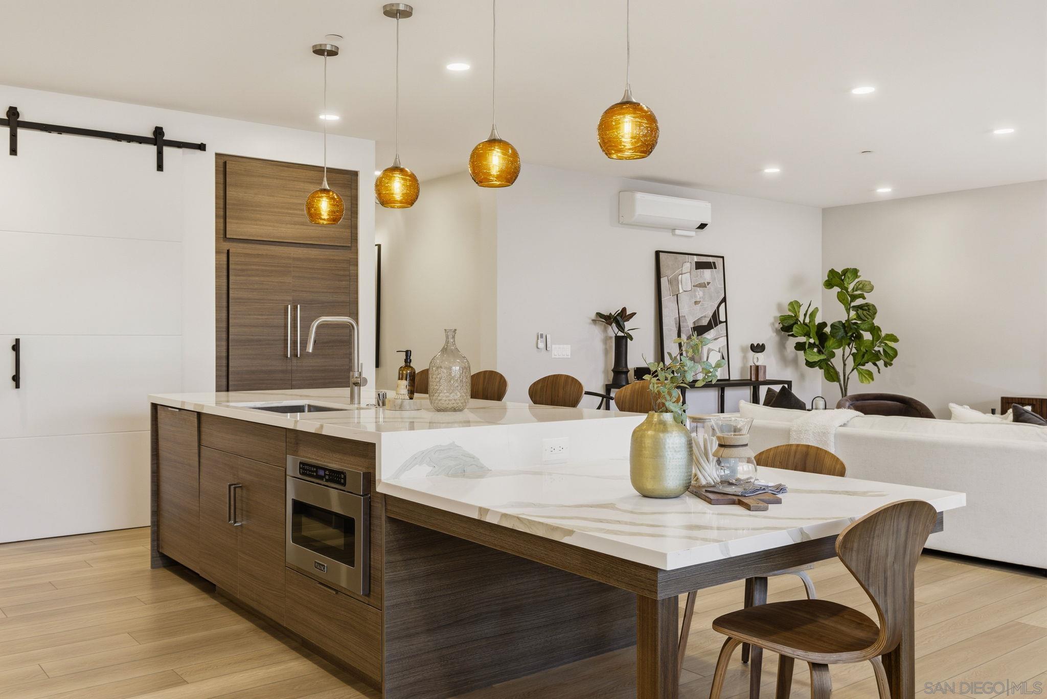 Detail Gallery Image 9 of 44 For 2501  State Street  #205,  Carlsbad,  CA 92008 - 2 Beds | 2/1 Baths