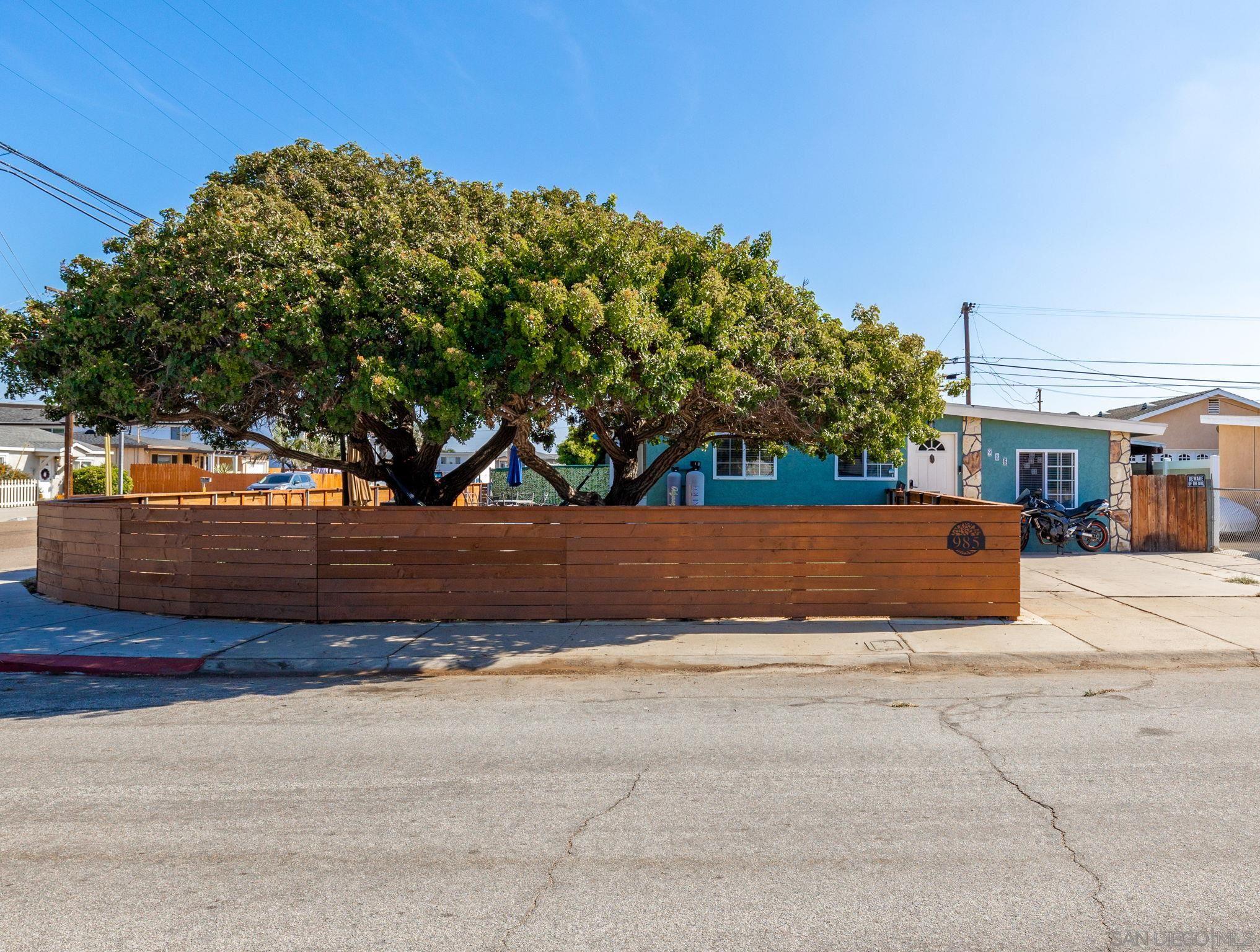 Detail Gallery Image 5 of 43 For 985  Fern Ave, Imperial Beach,  CA 91932 - 4 Beds | 2 Baths