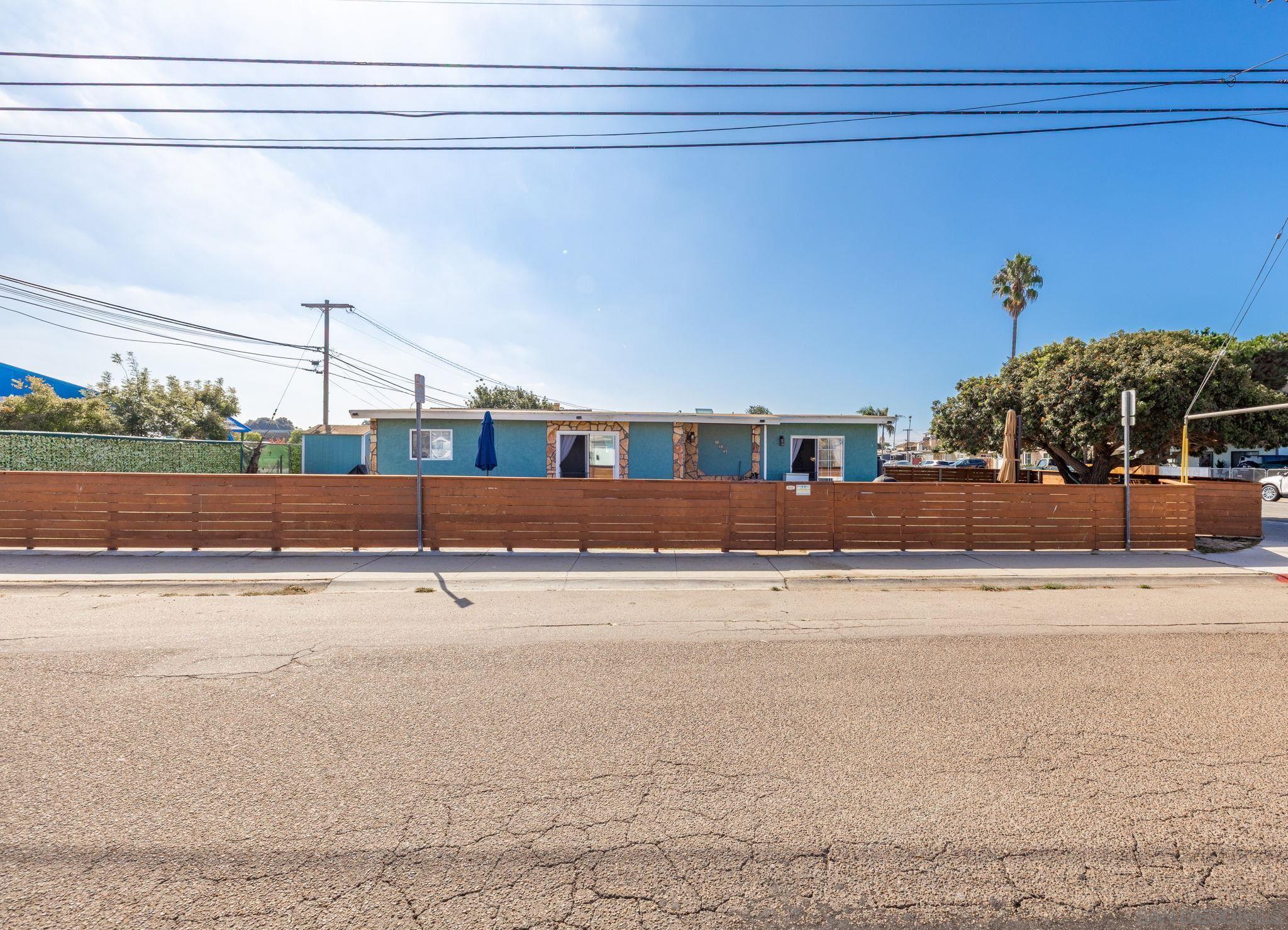 Detail Gallery Image 7 of 43 For 985  Fern Ave, Imperial Beach,  CA 91932 - 4 Beds | 2 Baths