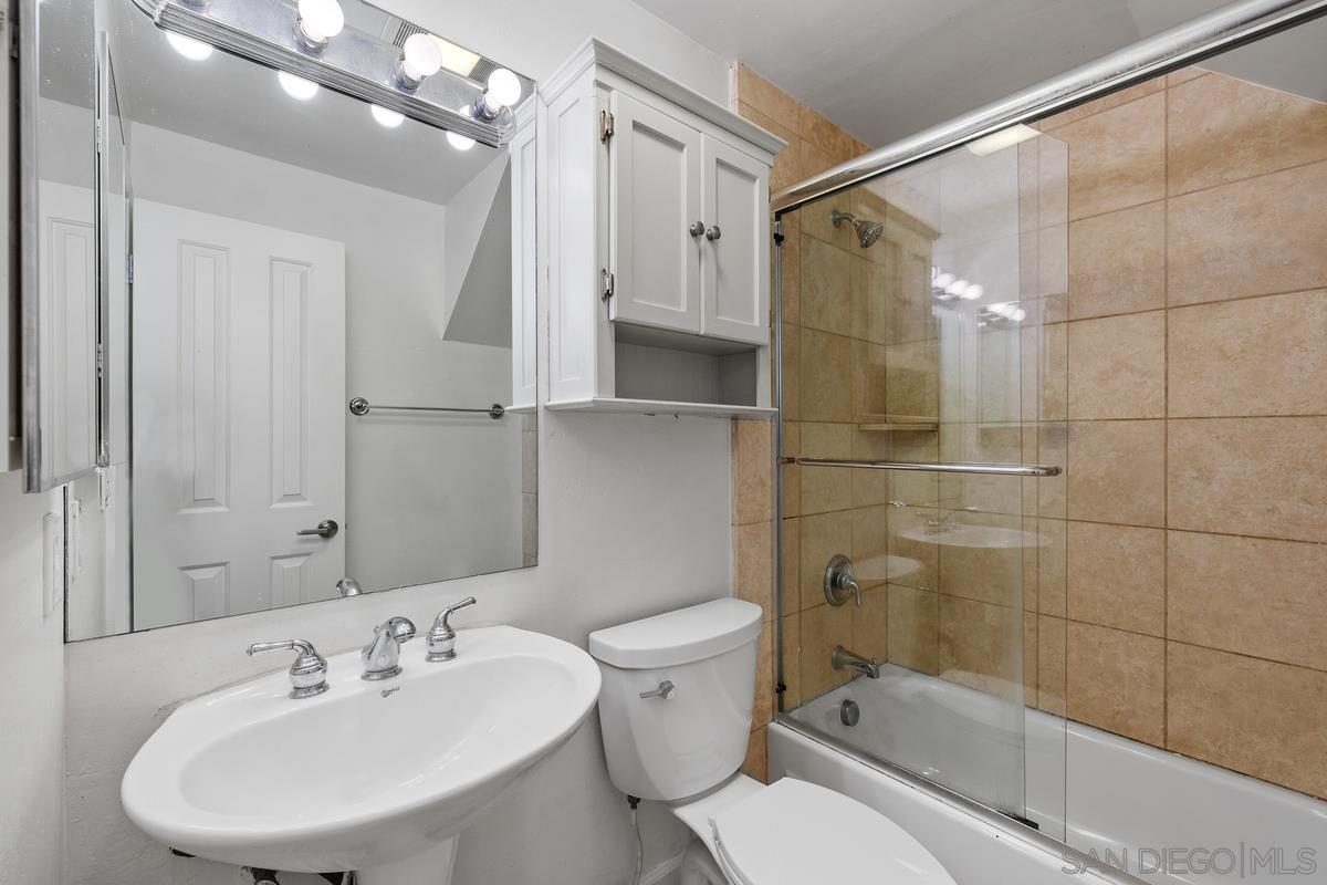 Detail Gallery Image 9 of 28 For 1918  Columbia  1, San Diego,  CA 92101 - 1 Beds | 1 Baths