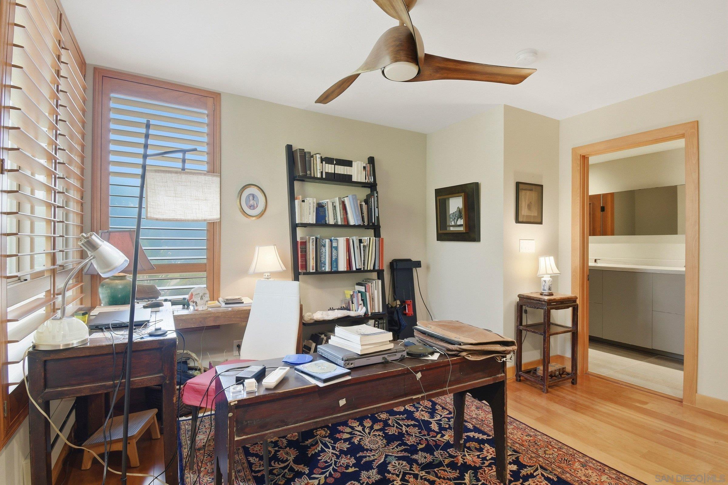 Detail Gallery Image 24 of 27 For 935  Genter  #305,  La Jolla,  CA 92037 - 2 Beds | 2 Baths