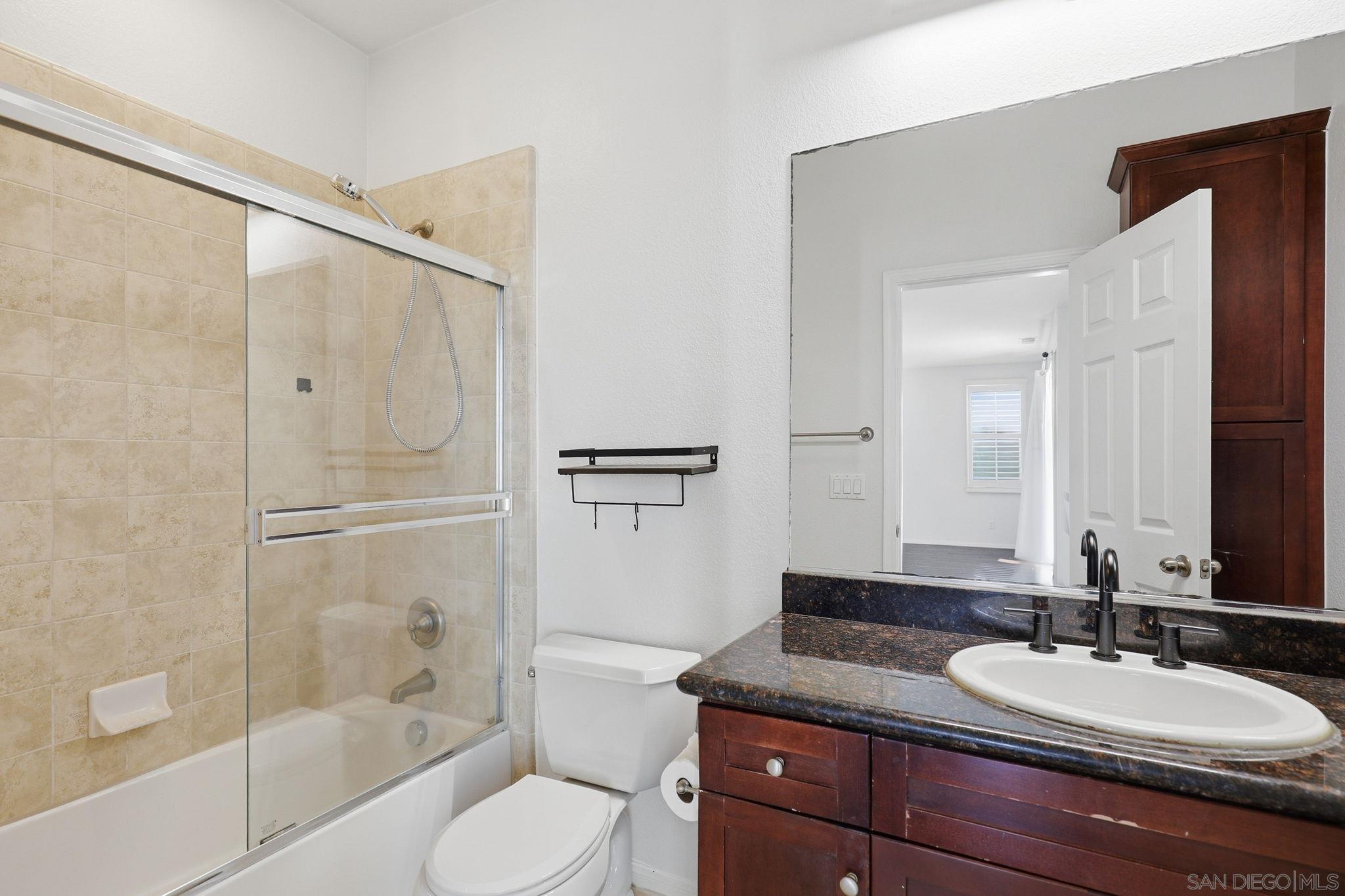 Detail Gallery Image 17 of 40 For 2661  Shadowbrook, San Marcos,  CA 92078 - 6 Beds | 4/1 Baths