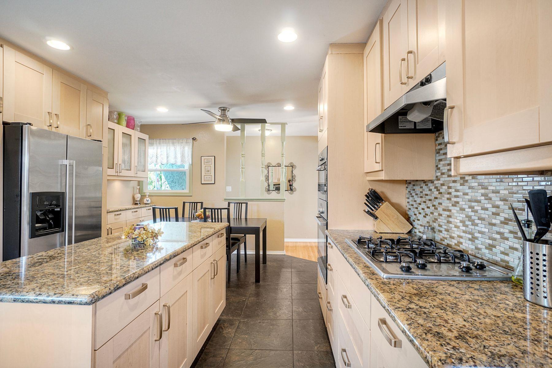 Detail Gallery Image 11 of 34 For 8884  Haveteur, San Diego,  CA 92123 - 3 Beds | 2 Baths