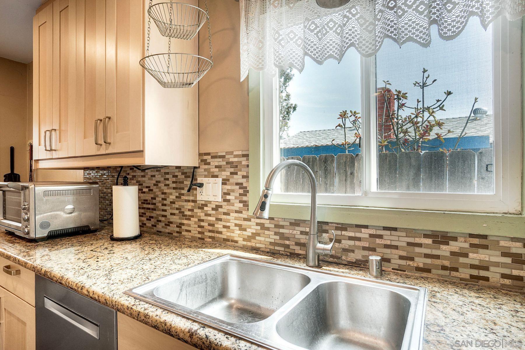 Detail Gallery Image 14 of 34 For 8884  Haveteur, San Diego,  CA 92123 - 3 Beds | 2 Baths