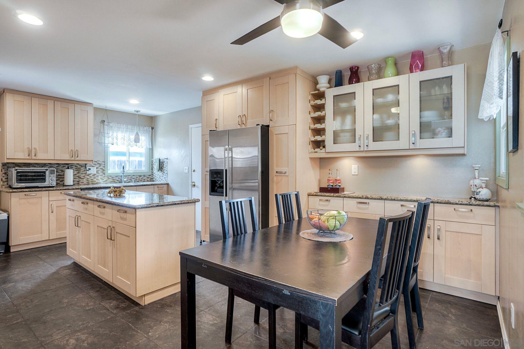 Detail Gallery Image 15 of 34 For 8884  Haveteur, San Diego,  CA 92123 - 3 Beds | 2 Baths