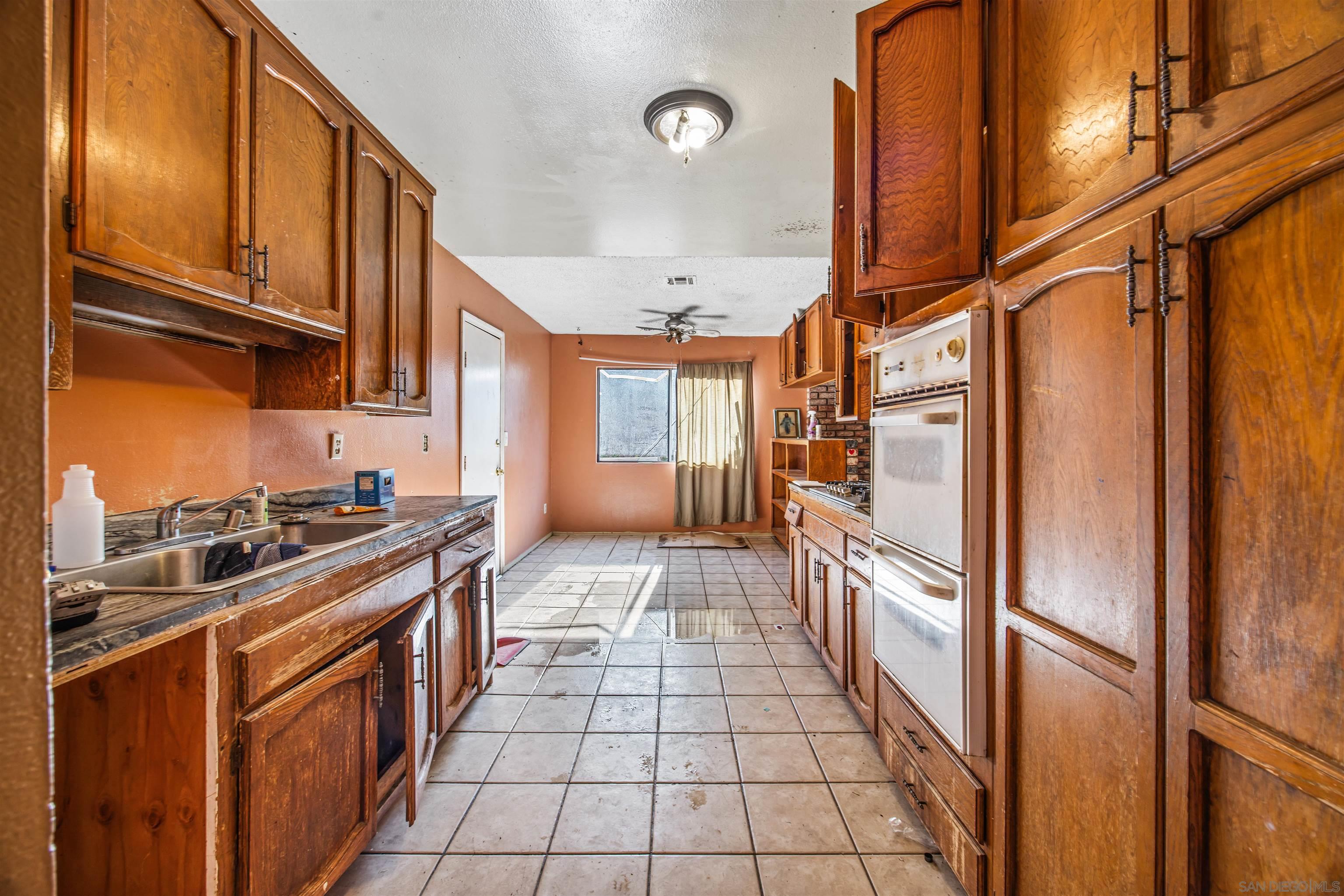 Detail Gallery Image 4 of 21 For 9048  Gideon Cir. S, Lakeside,  CA 92040 - 3 Beds | 2 Baths