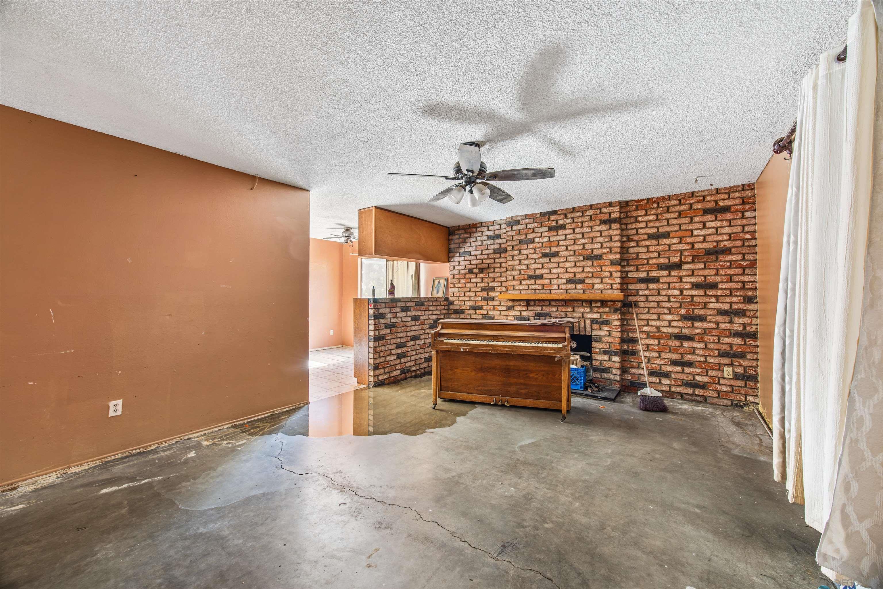 Detail Gallery Image 7 of 21 For 9048  Gideon Cir. S, Lakeside,  CA 92040 - 3 Beds | 2 Baths