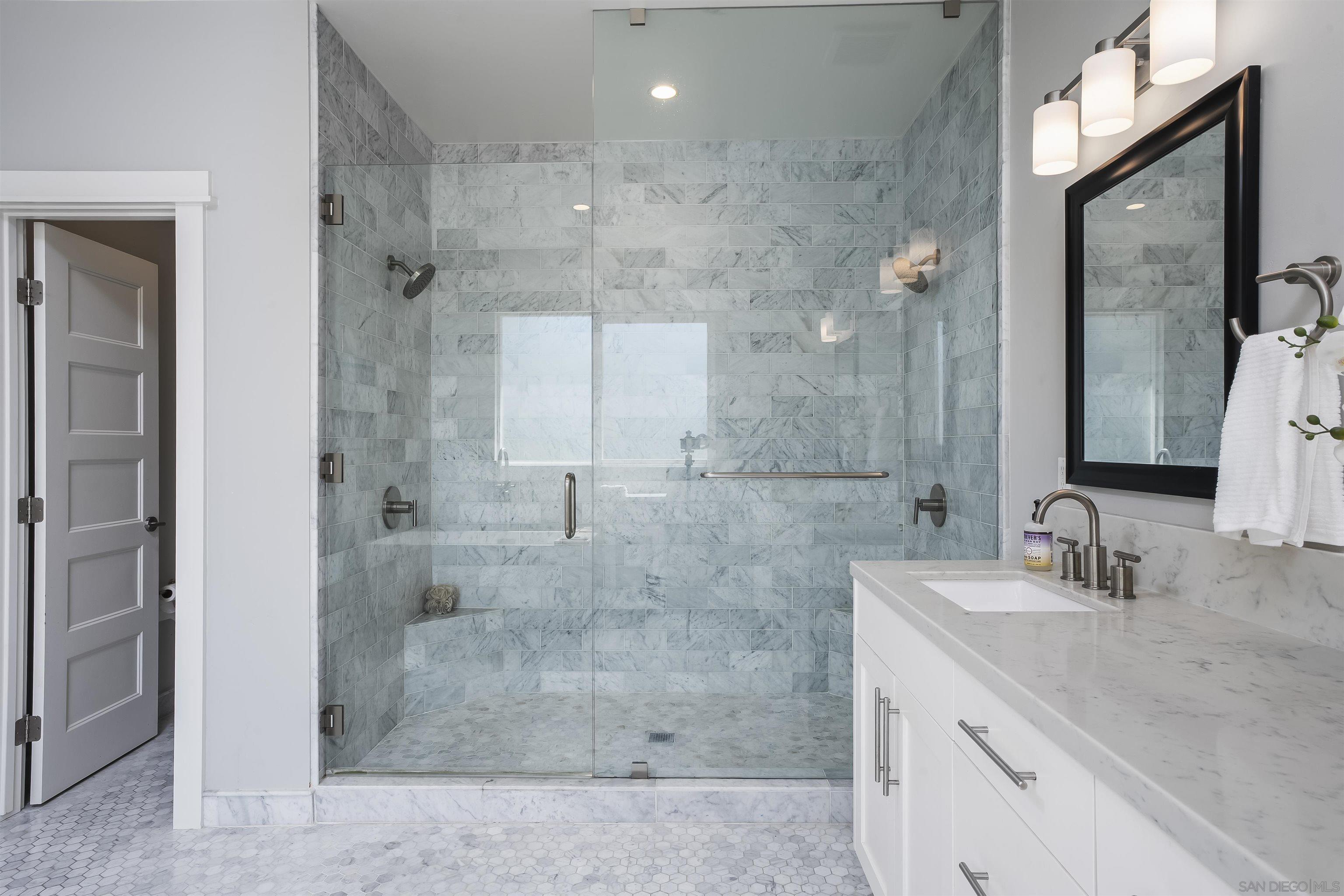 Detail Gallery Image 16 of 43 For 3728  Wilcox St, San Diego,  CA 92106 - 5 Beds | 4 Baths