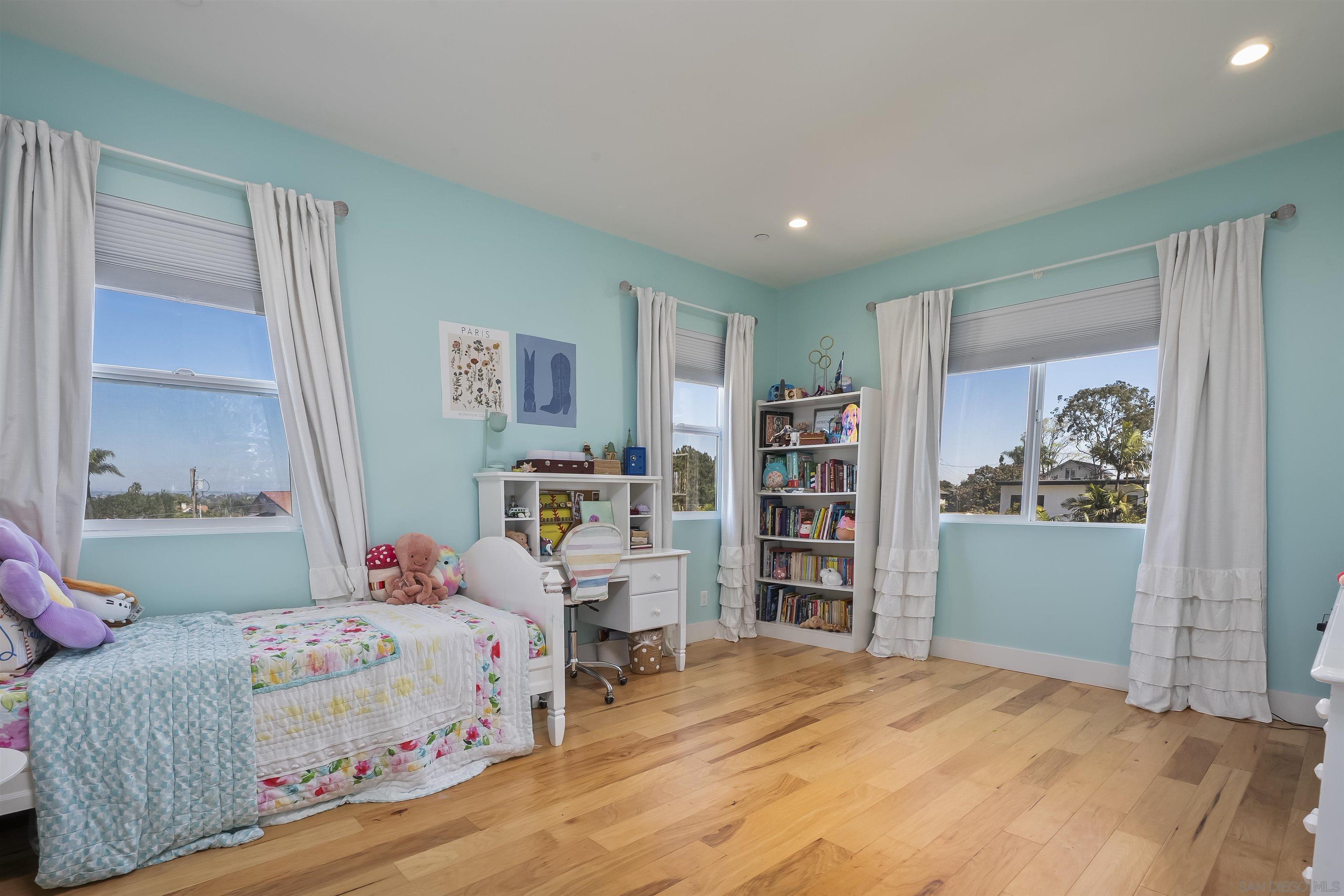 Detail Gallery Image 20 of 43 For 3728  Wilcox St, San Diego,  CA 92106 - 5 Beds | 4 Baths