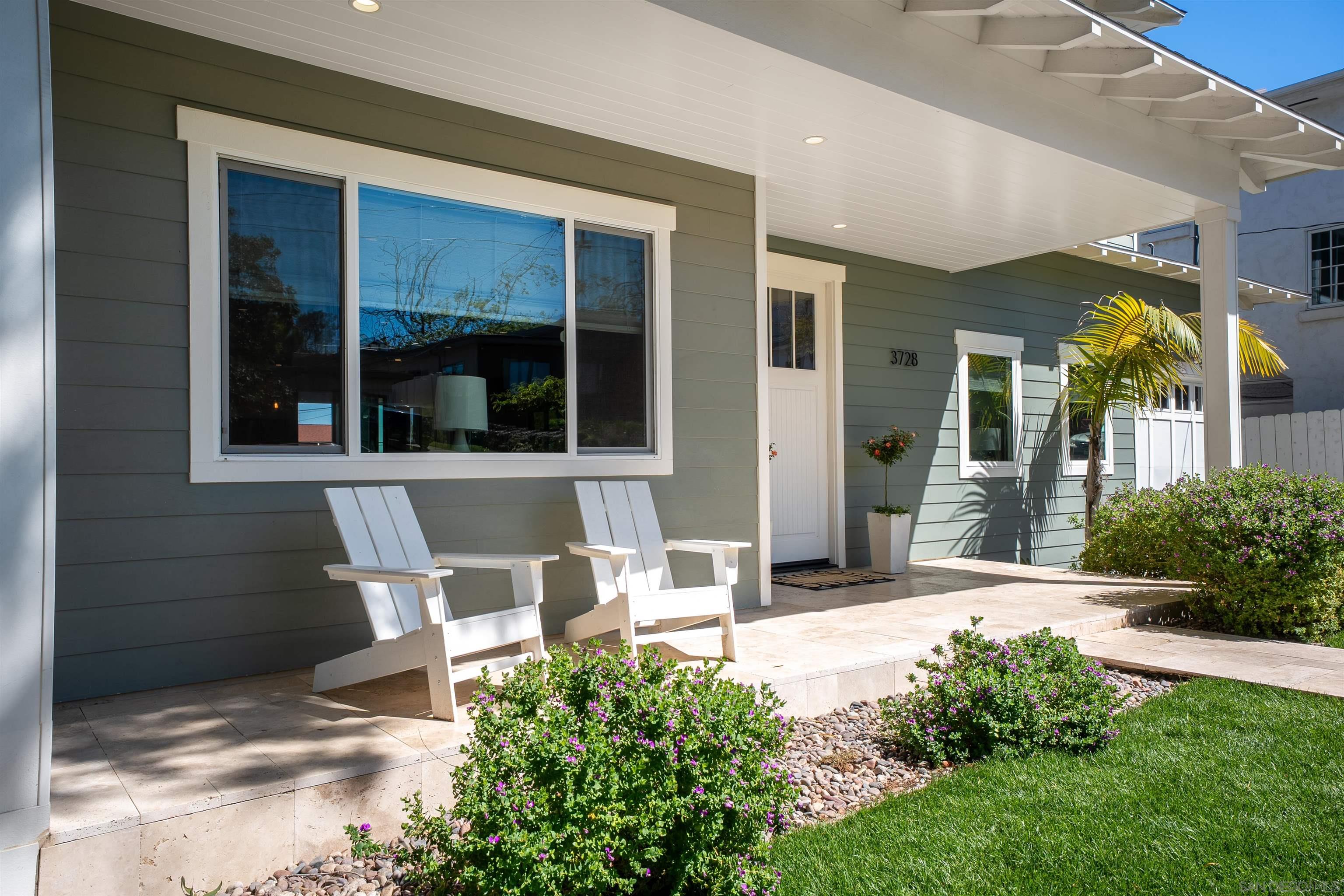 Detail Gallery Image 3 of 43 For 3728  Wilcox St, San Diego,  CA 92106 - 5 Beds | 4 Baths