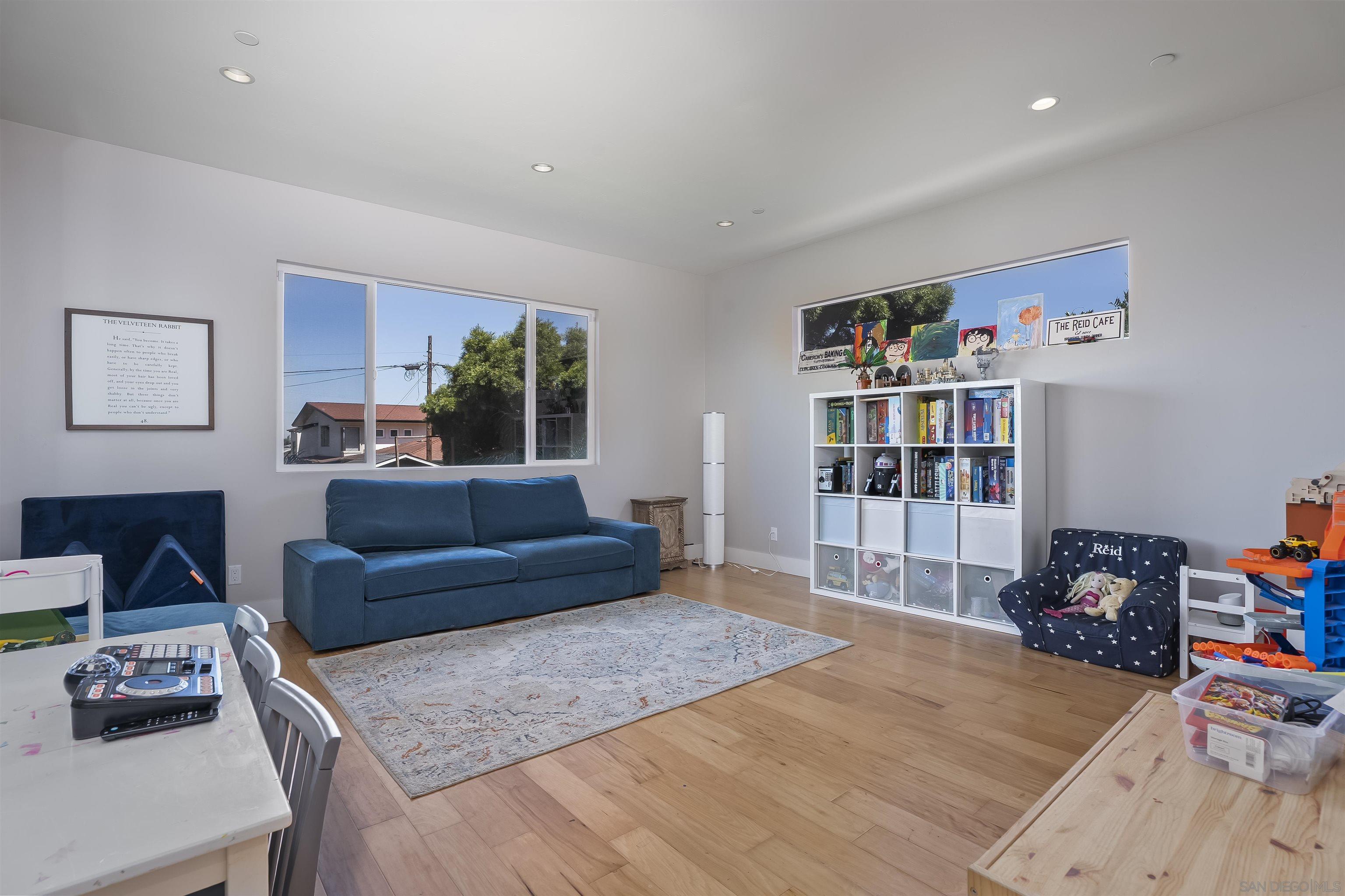 Detail Gallery Image 22 of 43 For 3728  Wilcox St, San Diego,  CA 92106 - 5 Beds | 4 Baths