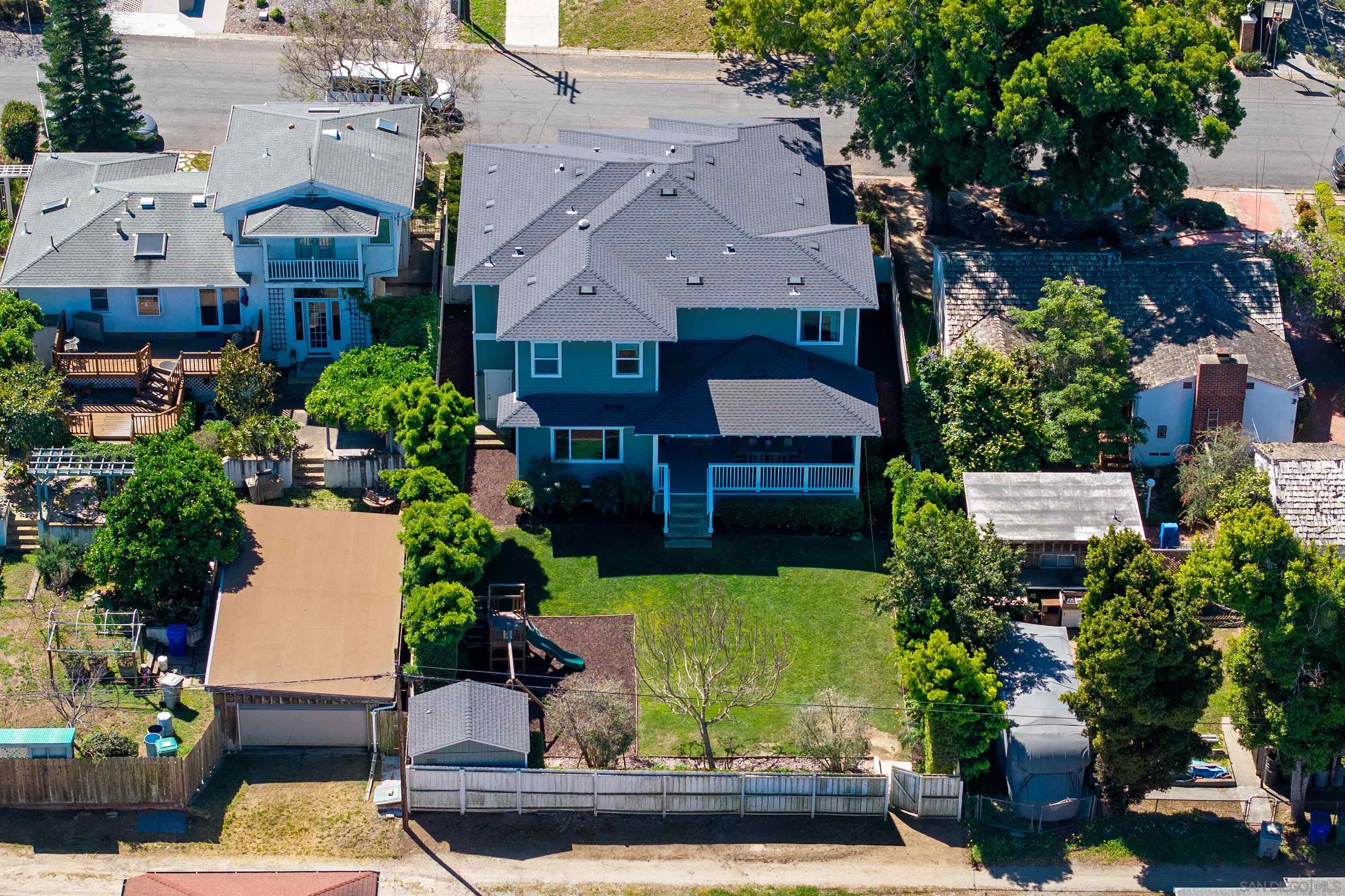 Detail Gallery Image 33 of 43 For 3728  Wilcox St, San Diego,  CA 92106 - 5 Beds | 4 Baths