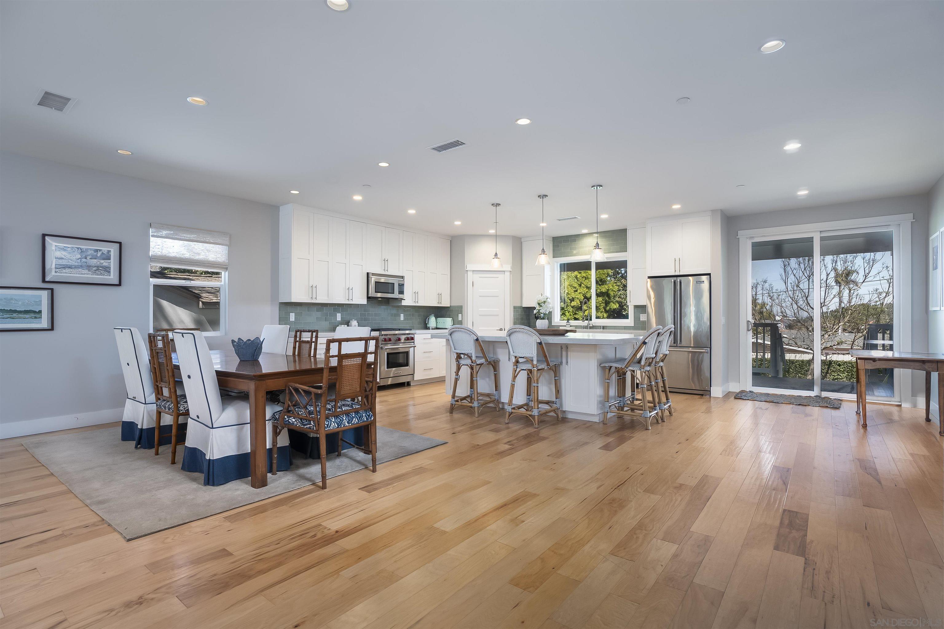 Detail Gallery Image 6 of 43 For 3728  Wilcox St, San Diego,  CA 92106 - 5 Beds | 4 Baths