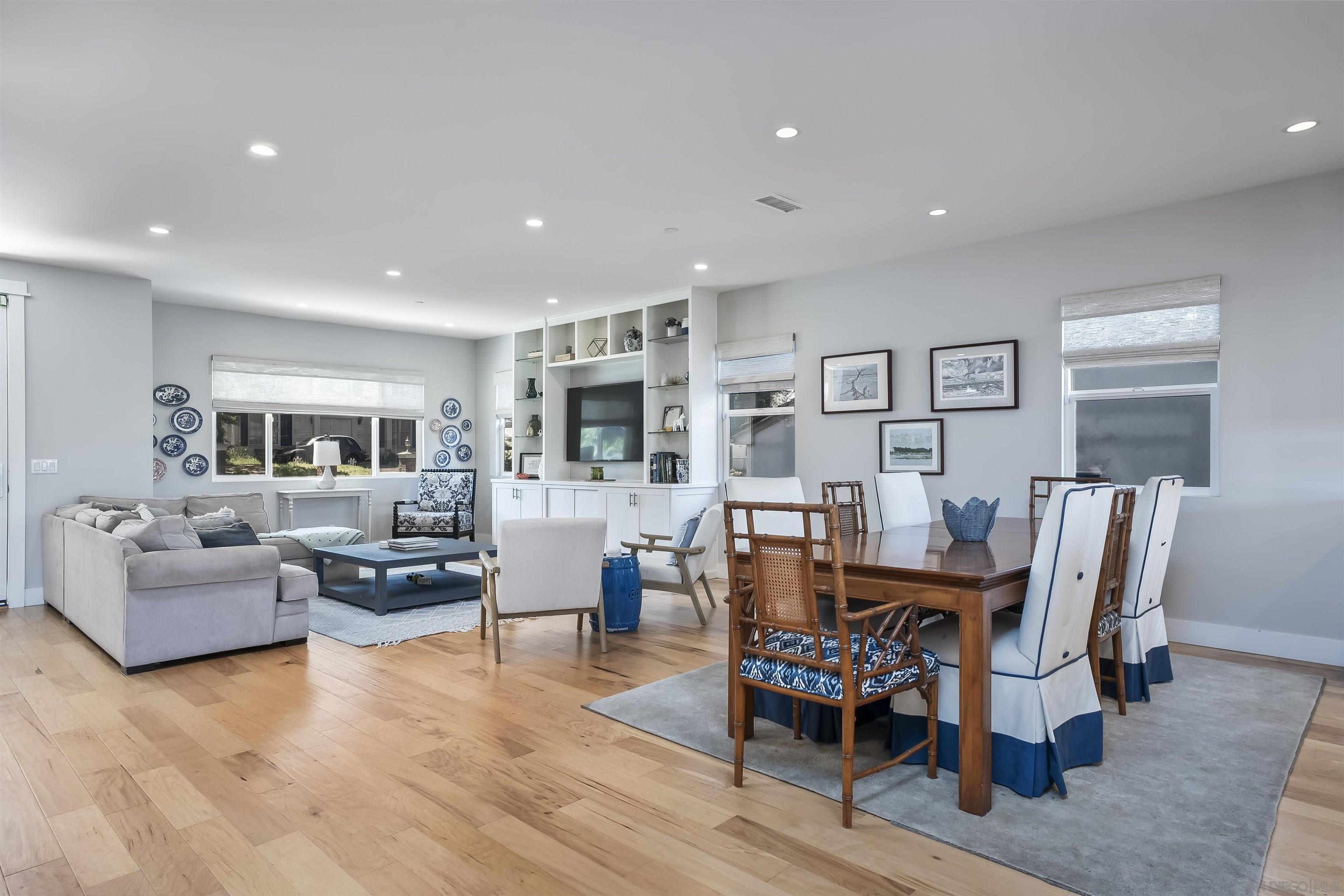 Detail Gallery Image 10 of 43 For 3728  Wilcox St, San Diego,  CA 92106 - 5 Beds | 4 Baths