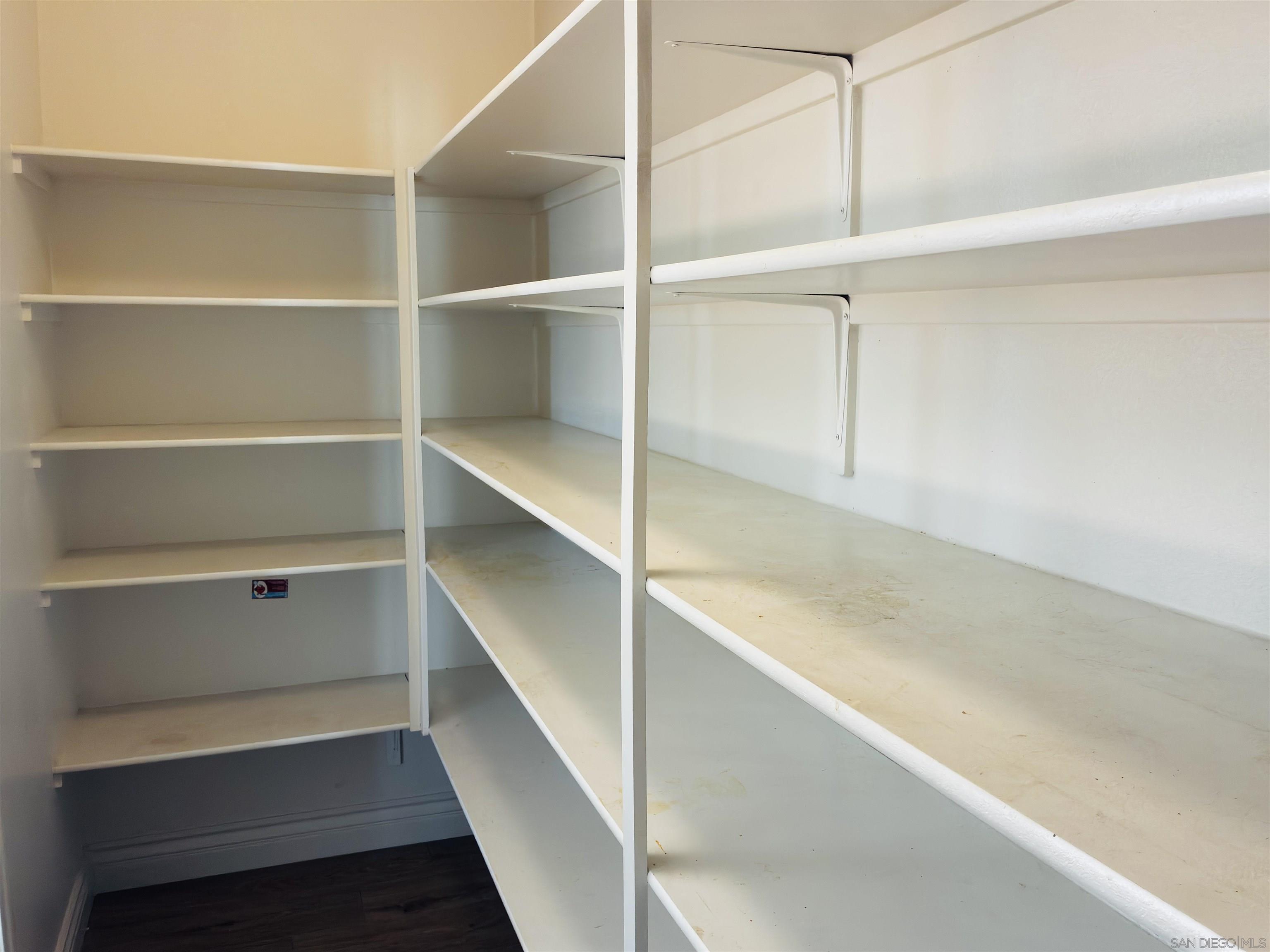 Detail Gallery Image 11 of 19 For 39158  Steeplechase Ln., Temecula,  CA 92591 - 4 Beds | 3/1 Baths