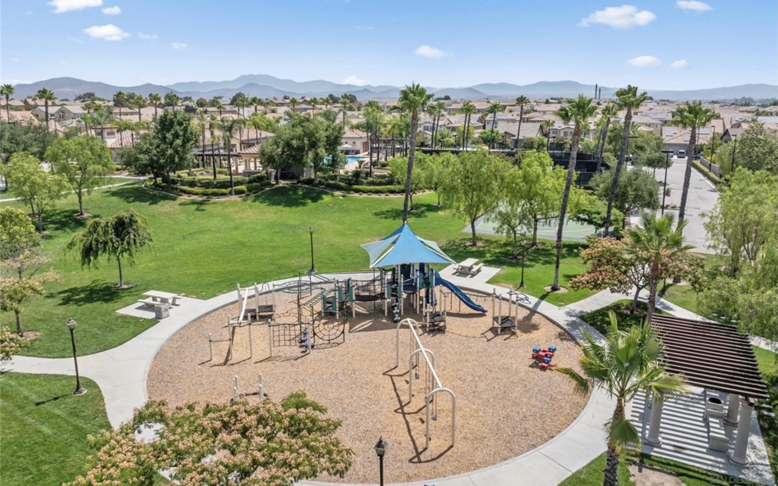 Detail Gallery Image 15 of 19 For 39158  Steeplechase Ln., Temecula,  CA 92591 - 4 Beds | 3/1 Baths